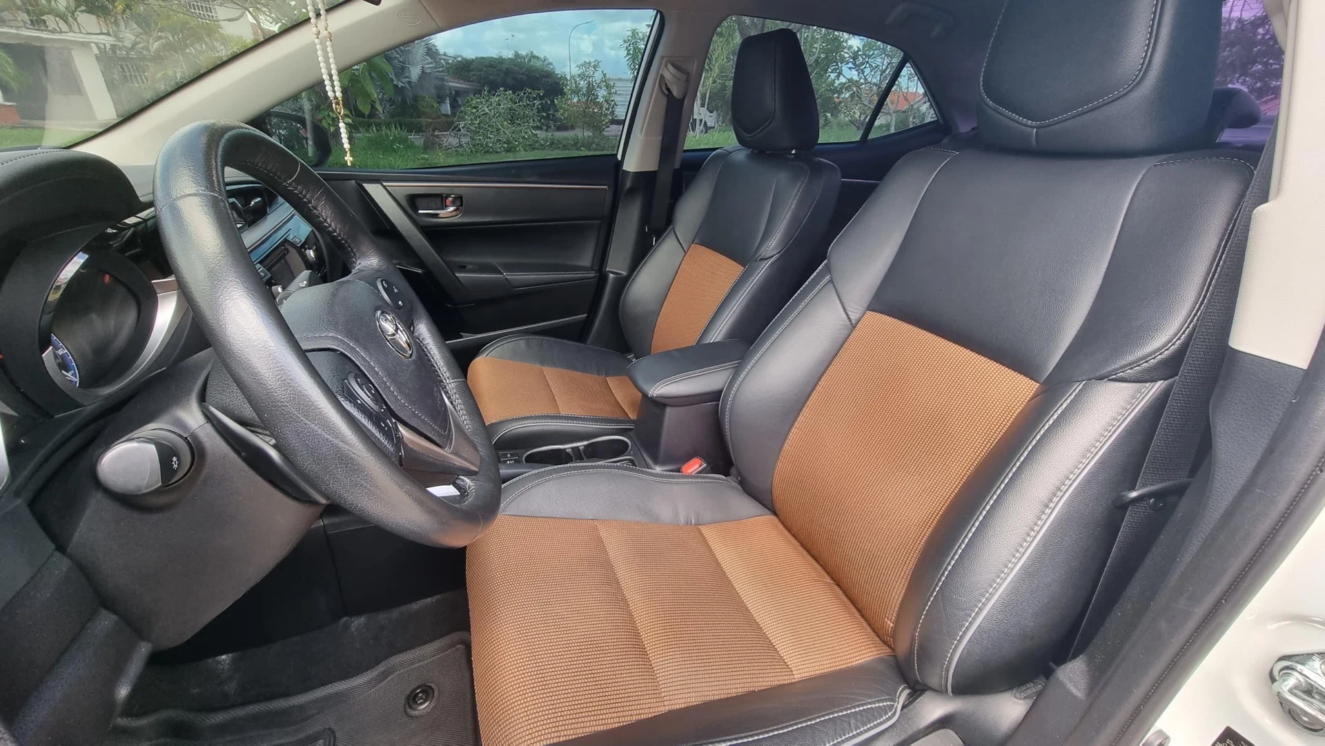 2015 Toyota Corolla Sport — photo 7