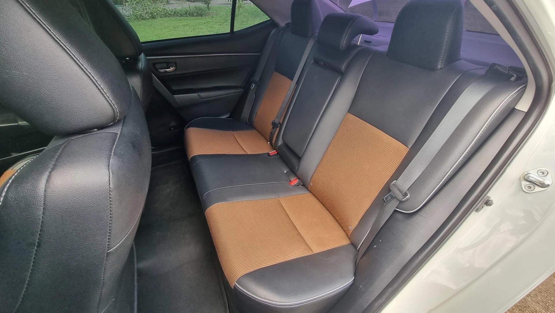 2015 Toyota Corolla Sport — photo 8