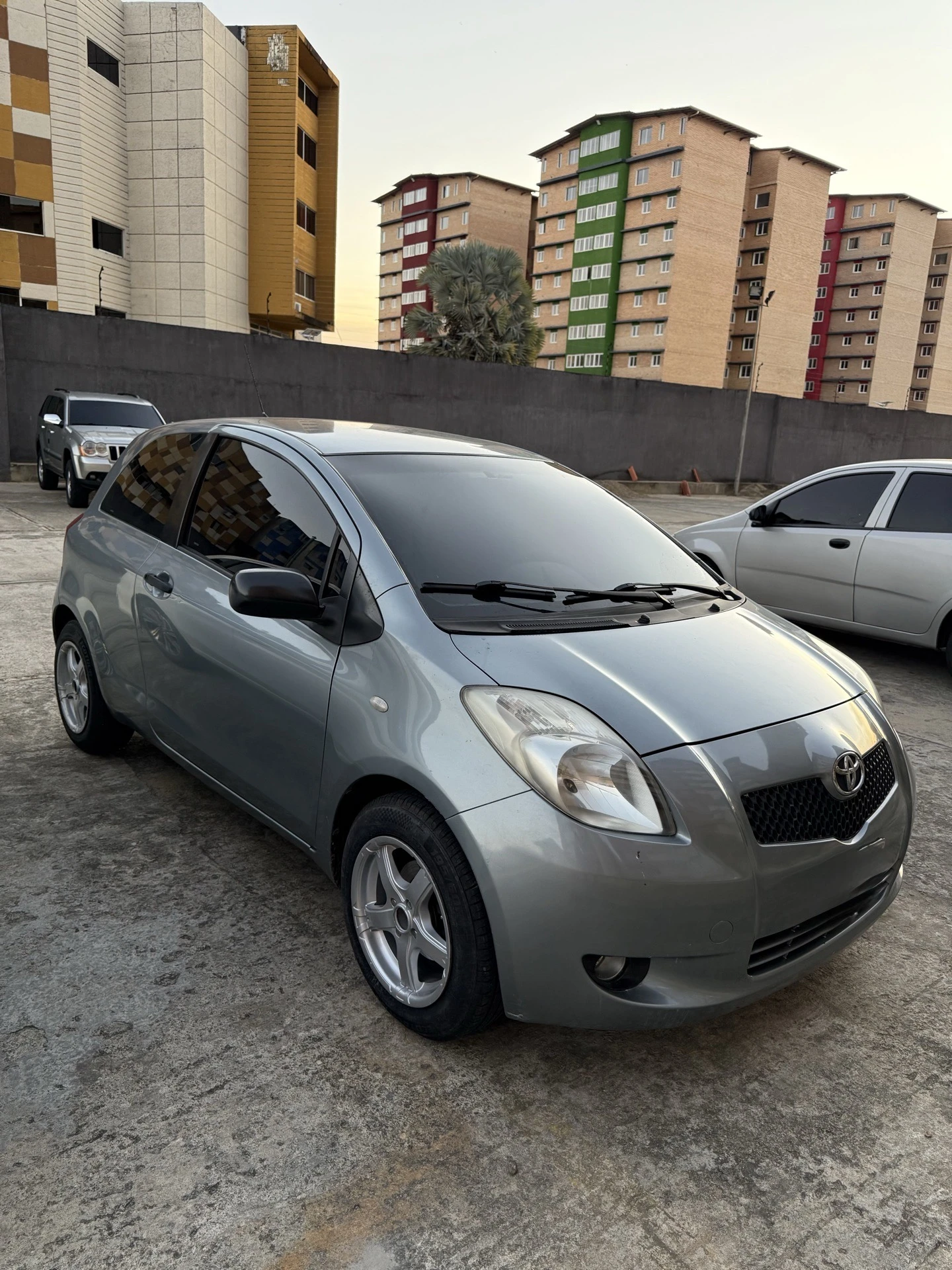 2007 Toyota Yaris Sport — photo 2