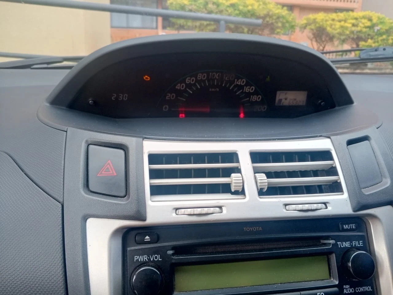2007 Toyota Yaris Sport — photo 8