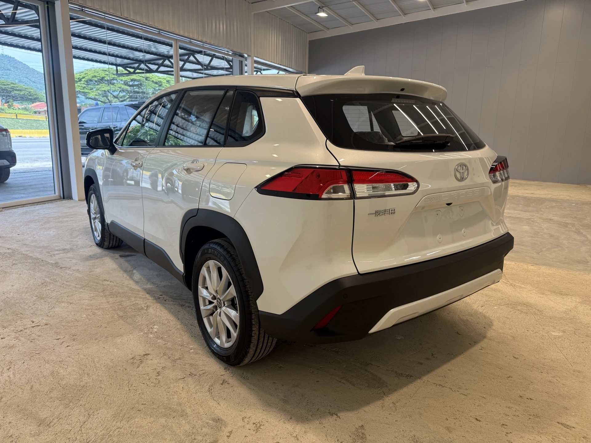 2026 Toyota Corolla Cross Élite — photo 2