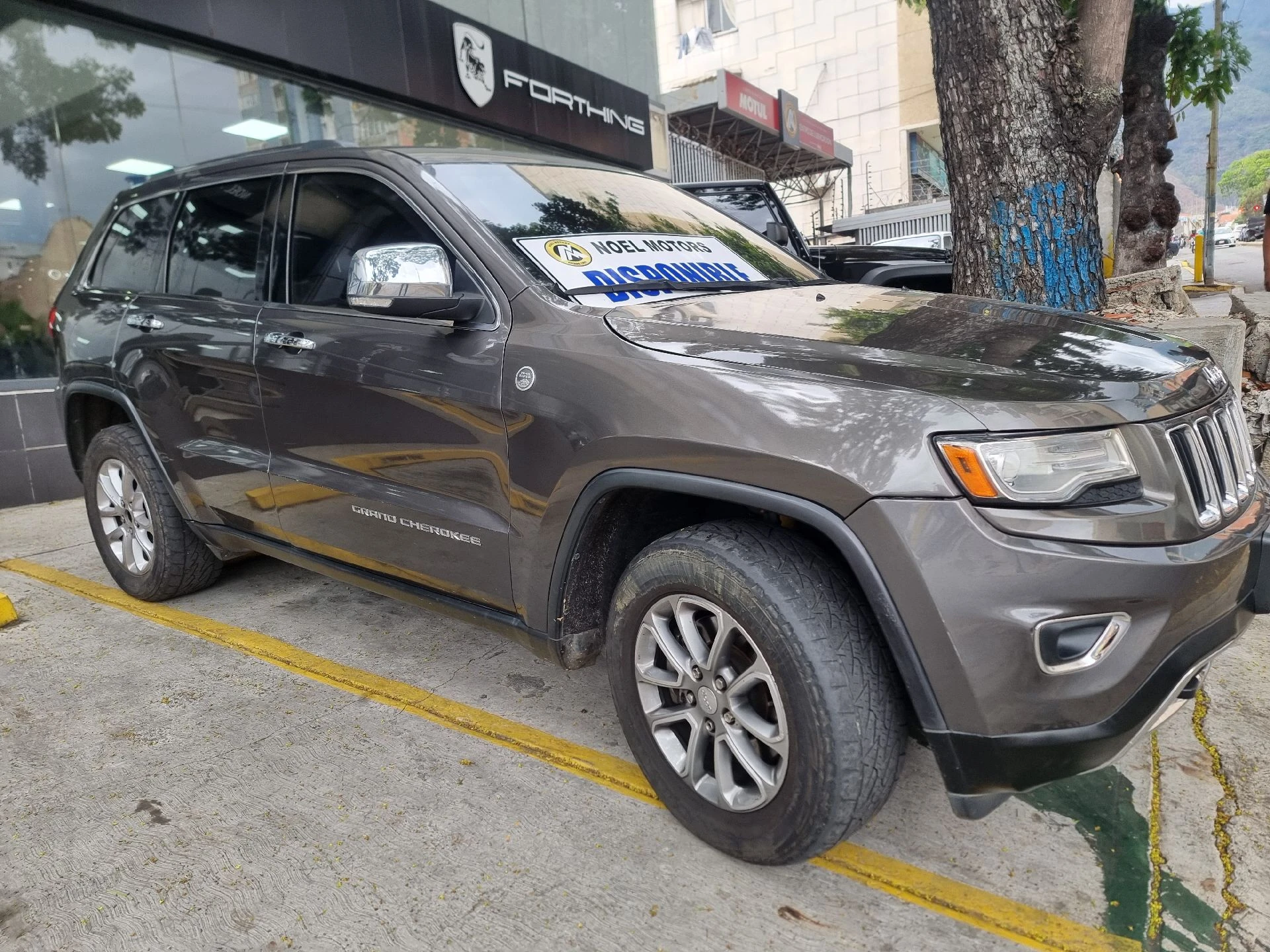 2015 Jeep Grand Cherokee Limited — photo 3