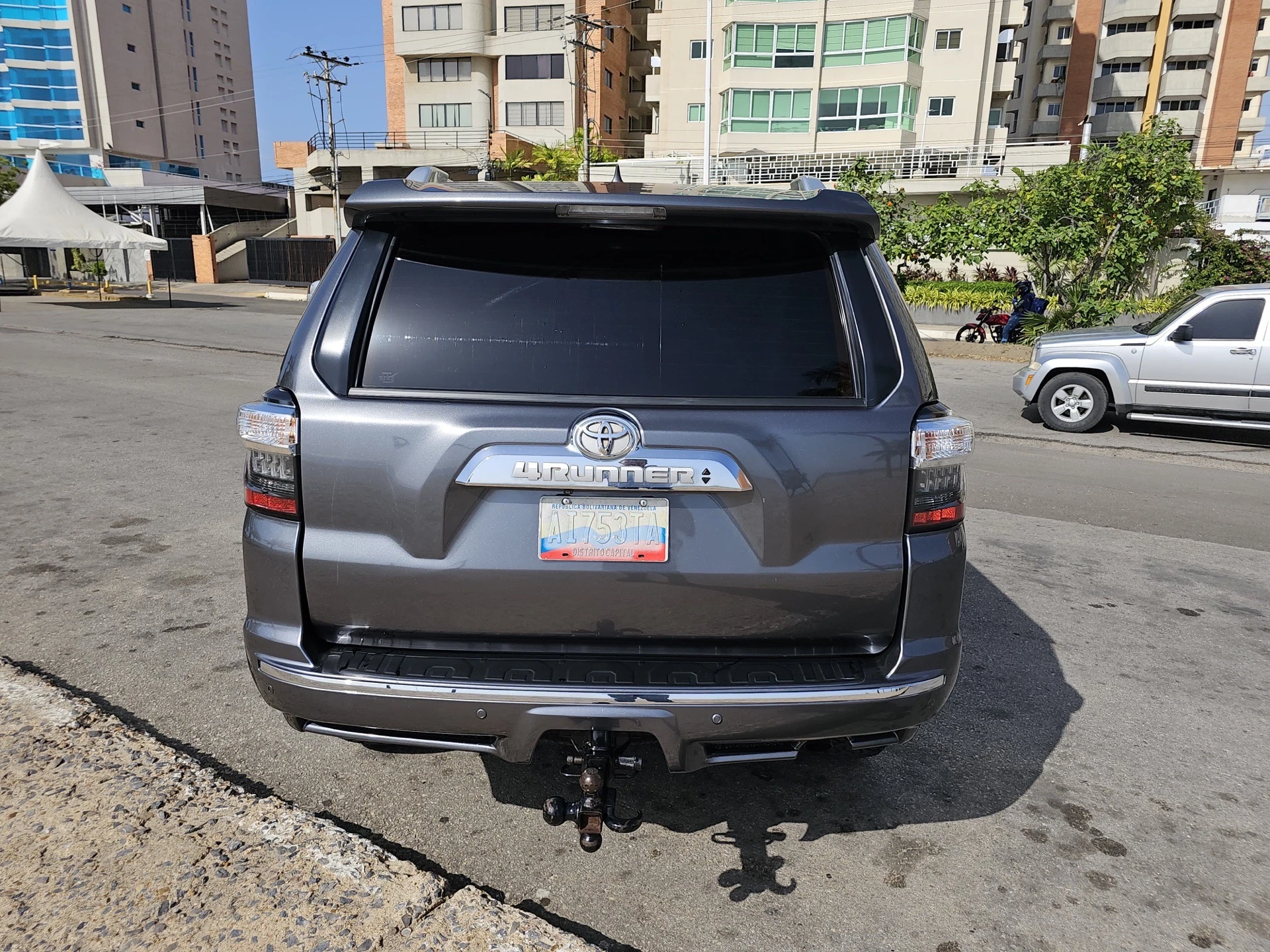2014 Toyota 4Runner Limited — photo 5