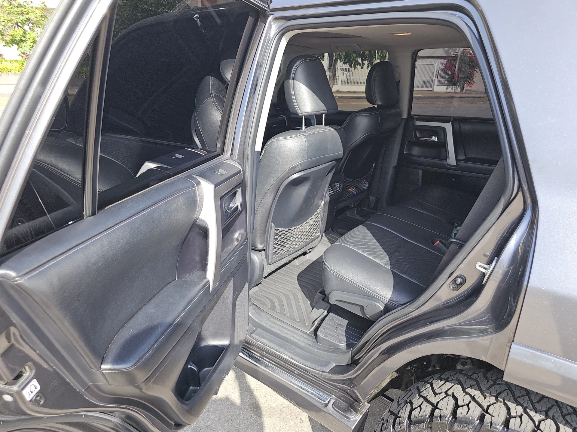2014 Toyota 4Runner Limited — photo 8
