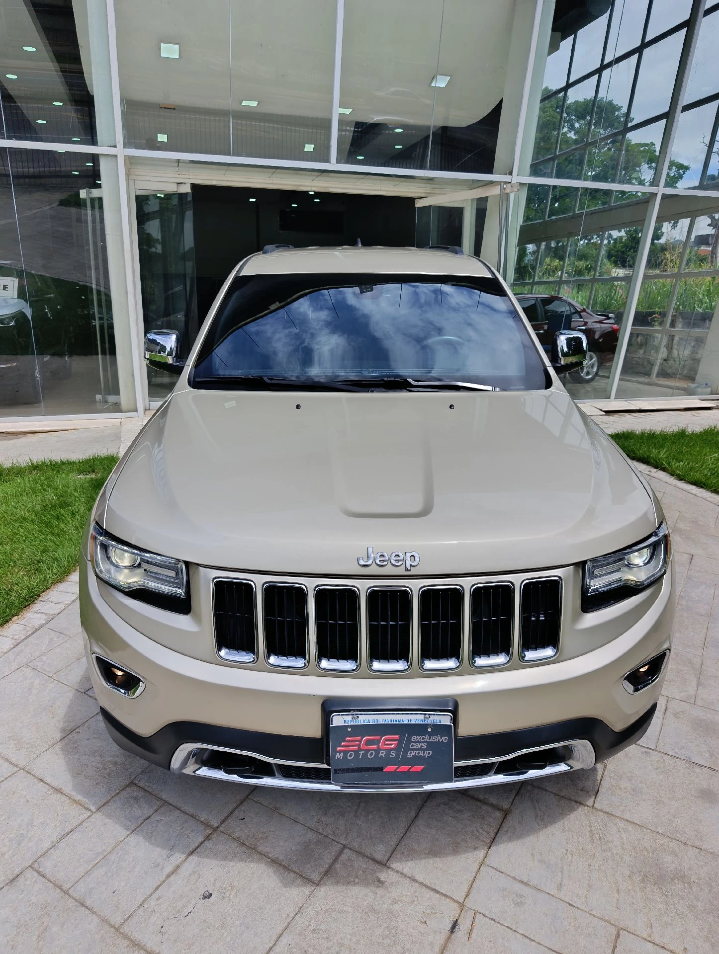 2013 Jeep Grand Cherokee 4G Plus Limited 4x4 — photo 4