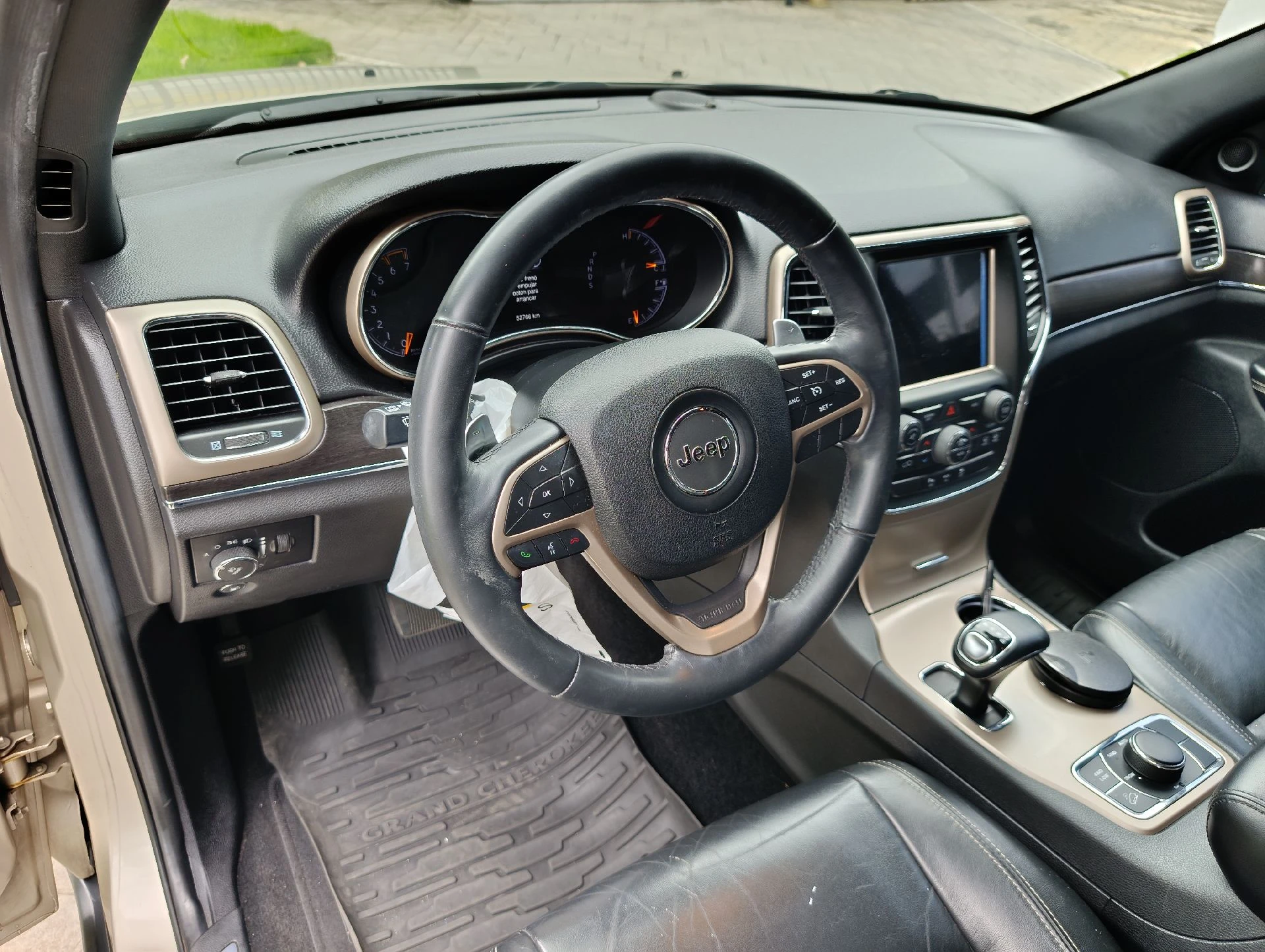 2013 Jeep Grand Cherokee 4G Plus Limited 4x4 — photo 10