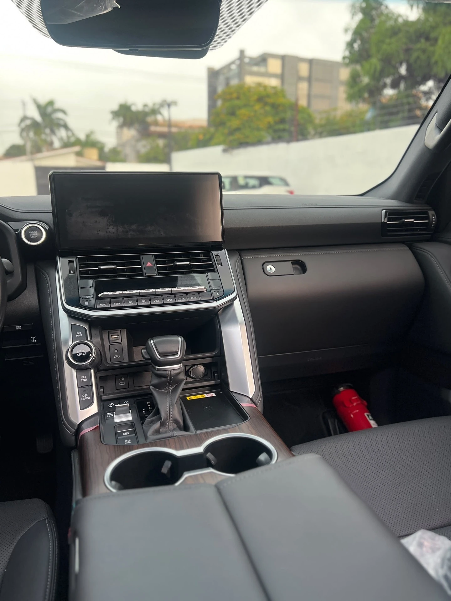 2025 Toyota Land Cruiser Lc300 — foto 9