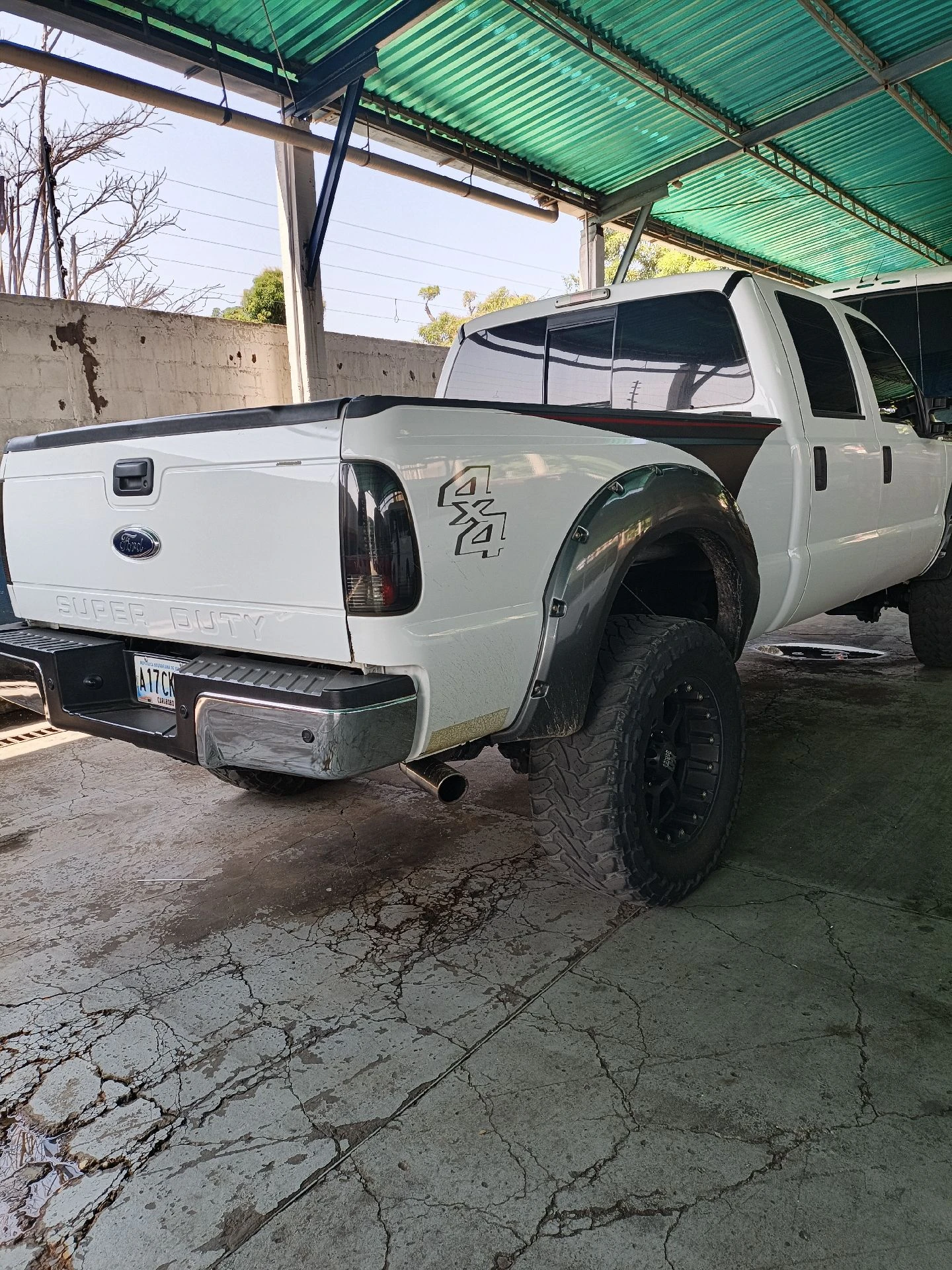 2013 Ford F-250 La riat — photo 5