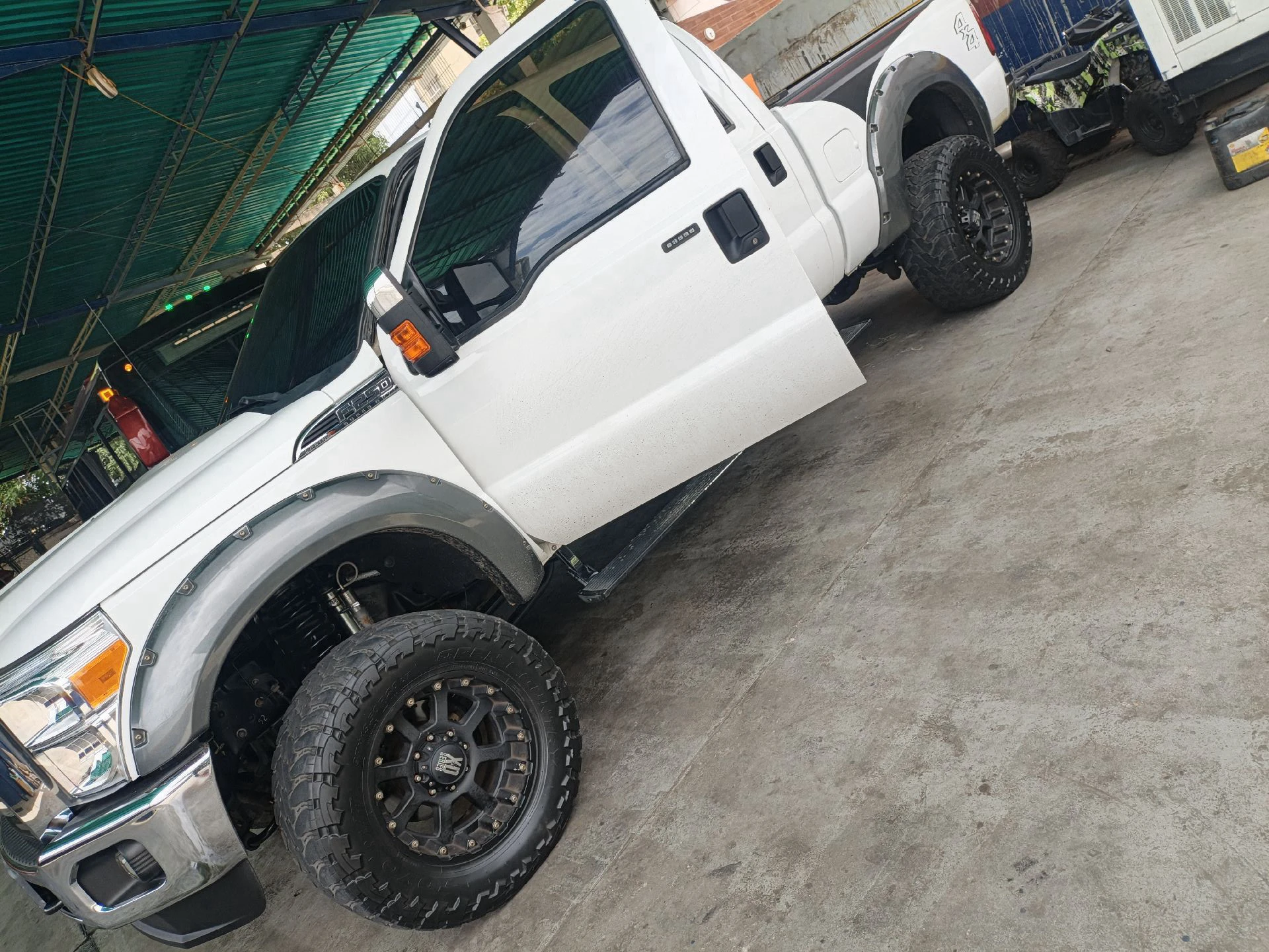 2013 Ford F-250 La riat — photo 10