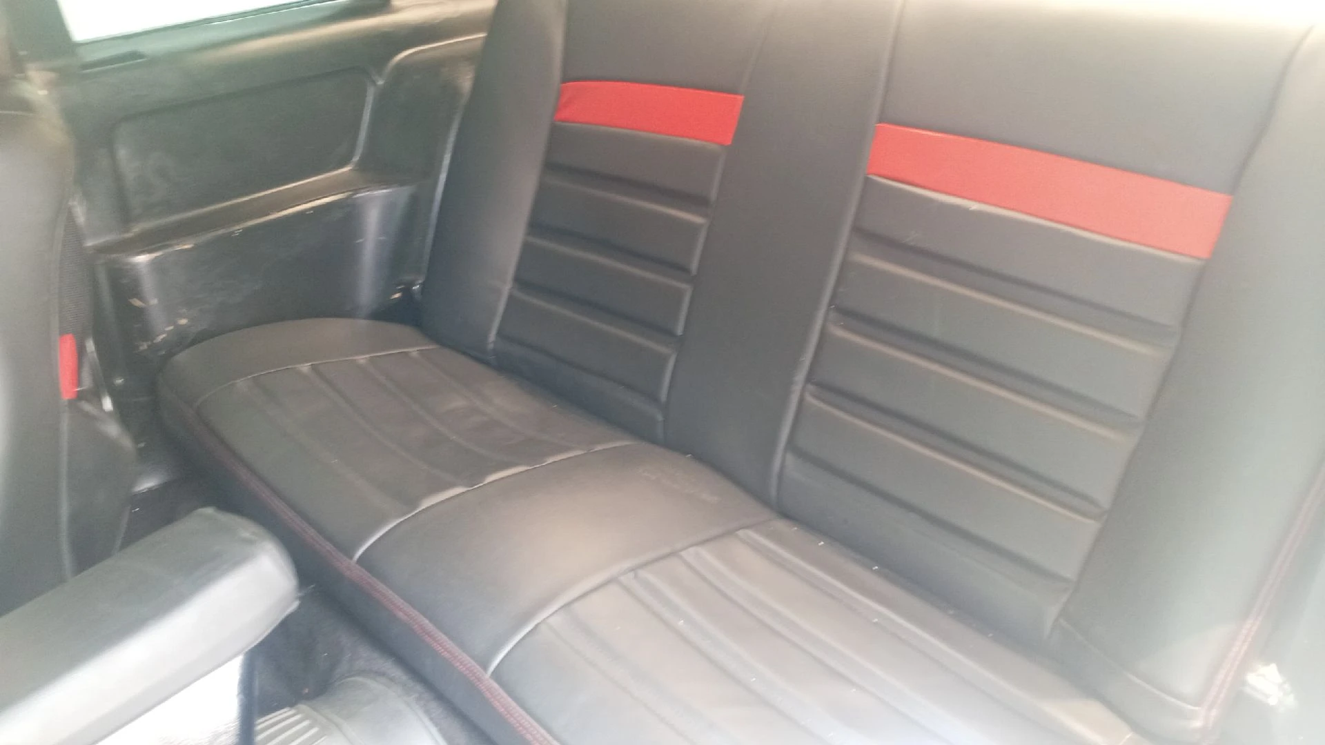 1984 Ford Mustang GT — photo 4
