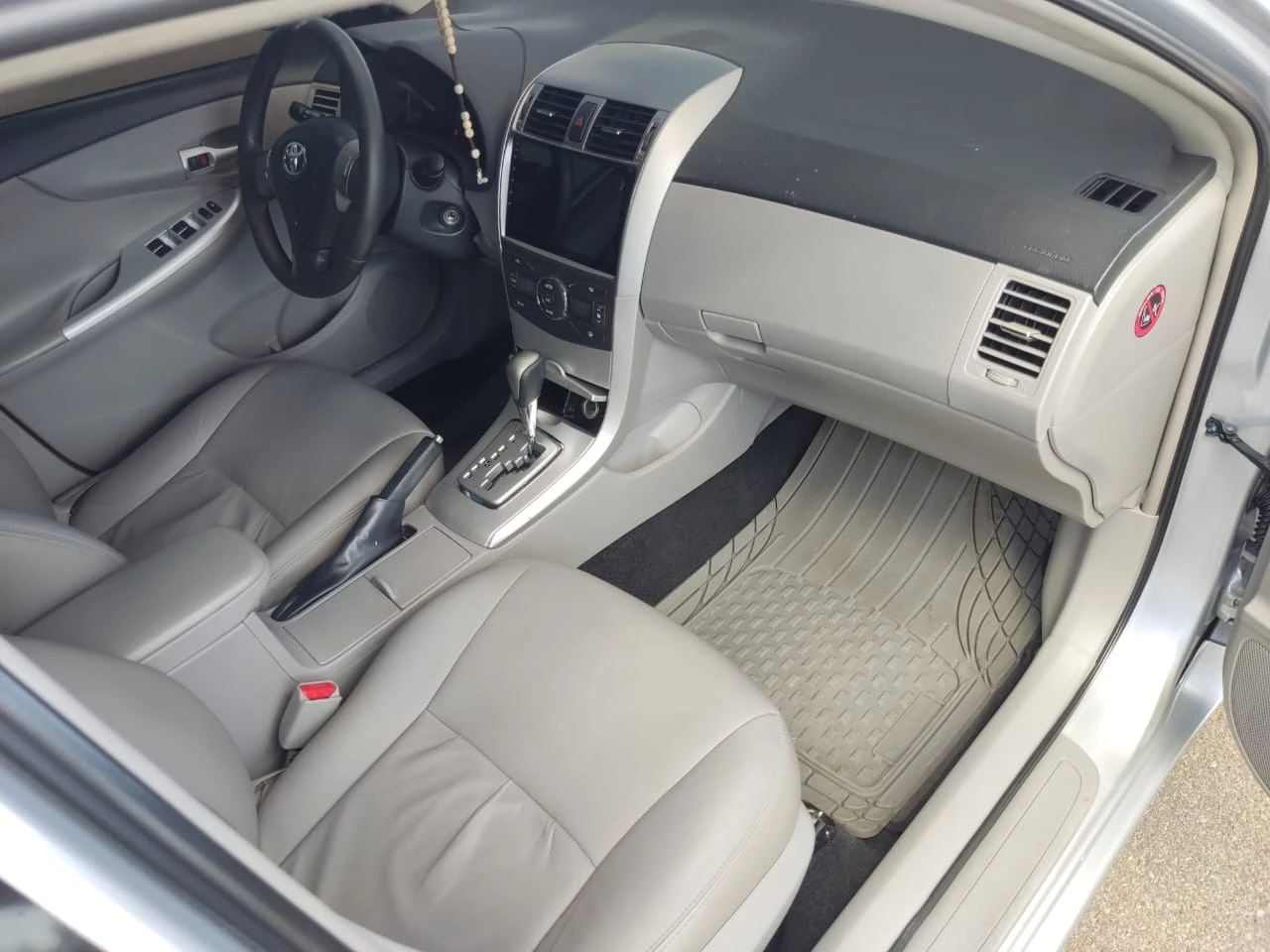 2013 Toyota Corolla GLI — photo 3