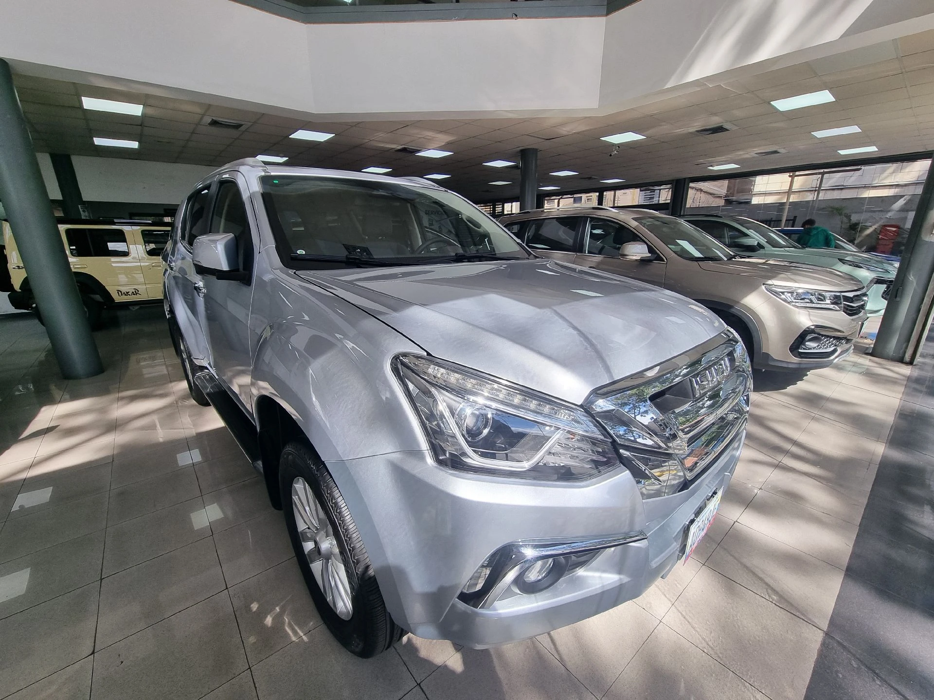 2025 Isuzu MU-X Gtdi — photo 11