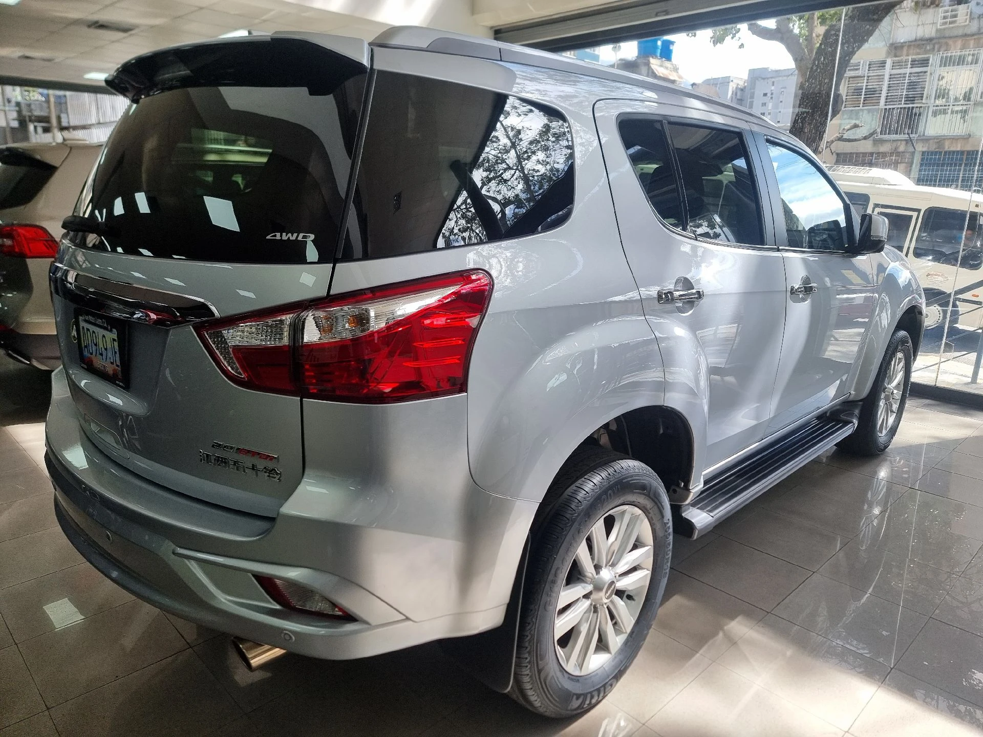 2025 Isuzu MU-X Gtdi — photo 10