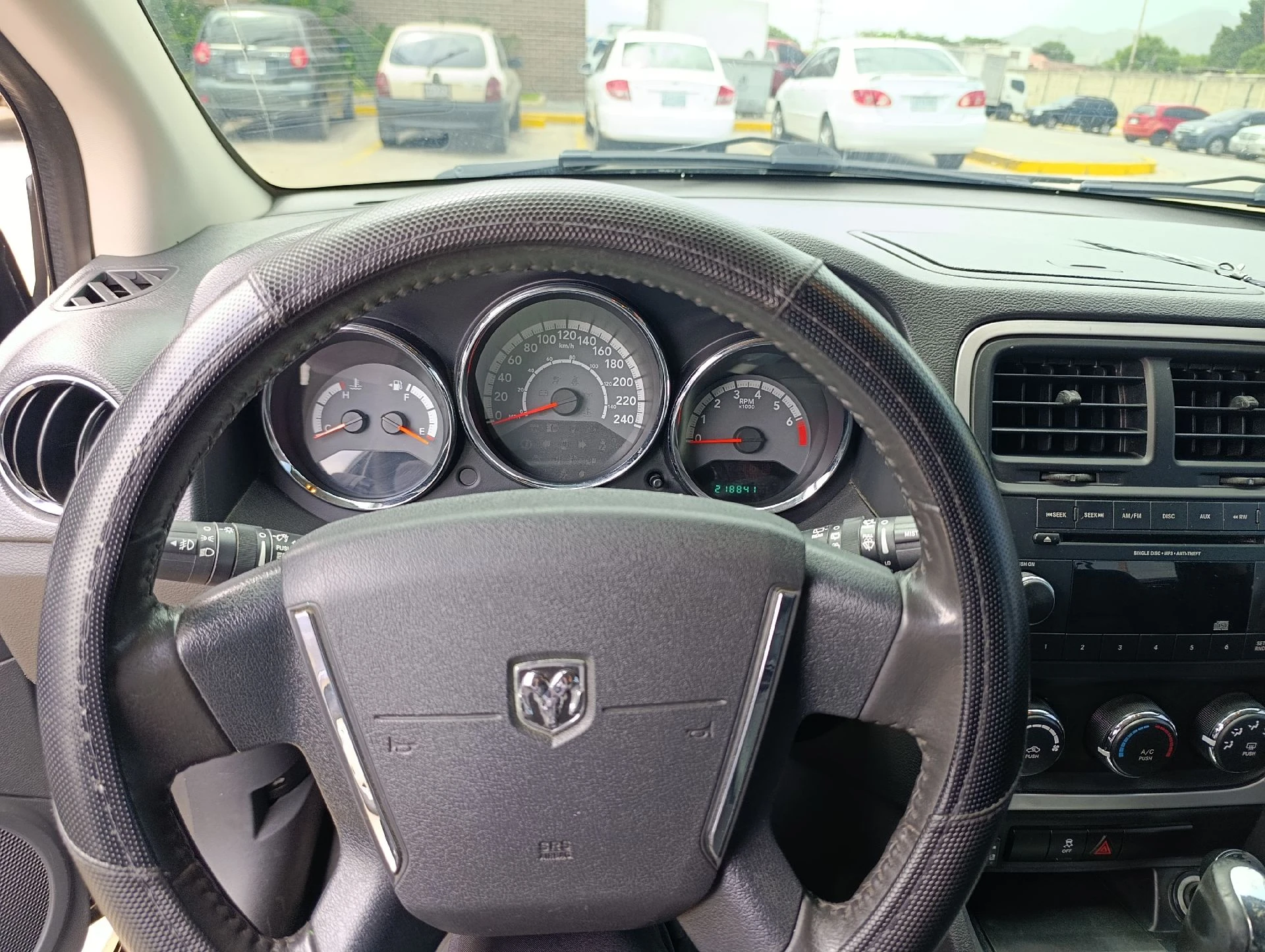 2011 Dodge Caliber LX — photo 5