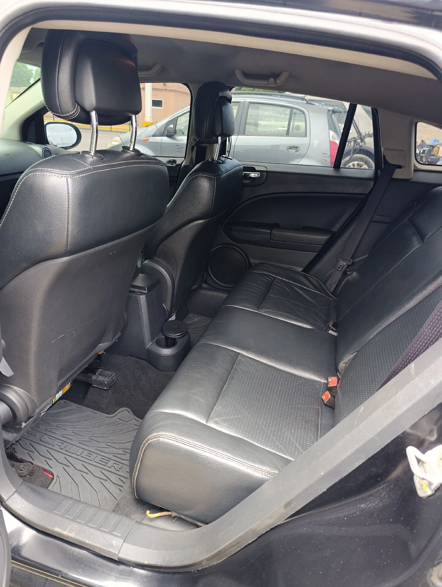 2011 Dodge Caliber LX — photo 6