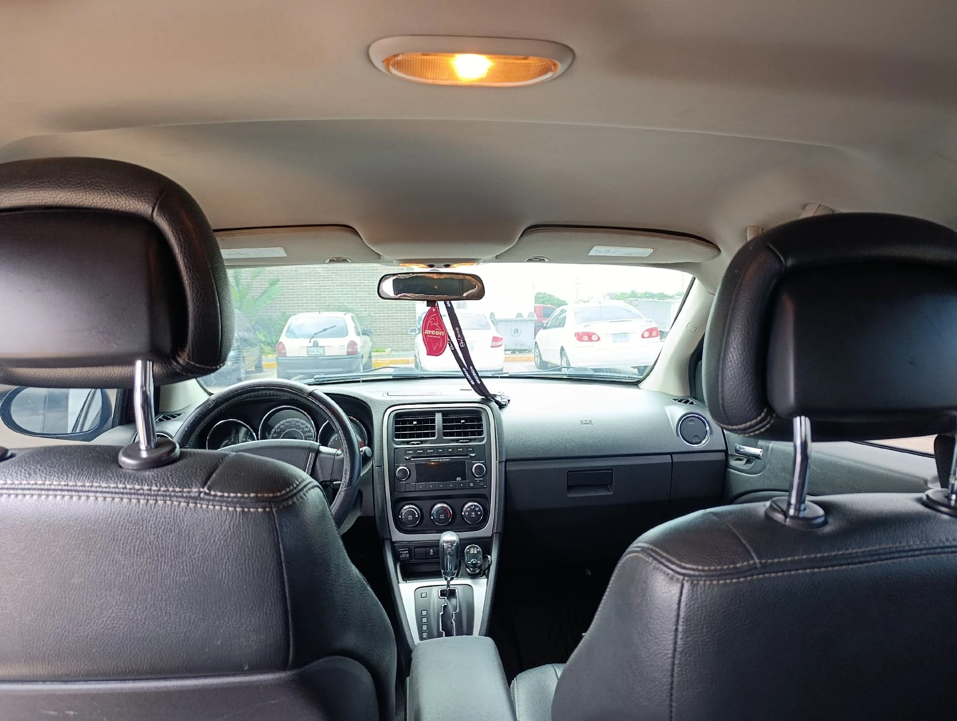 2011 Dodge Caliber LX — photo 7