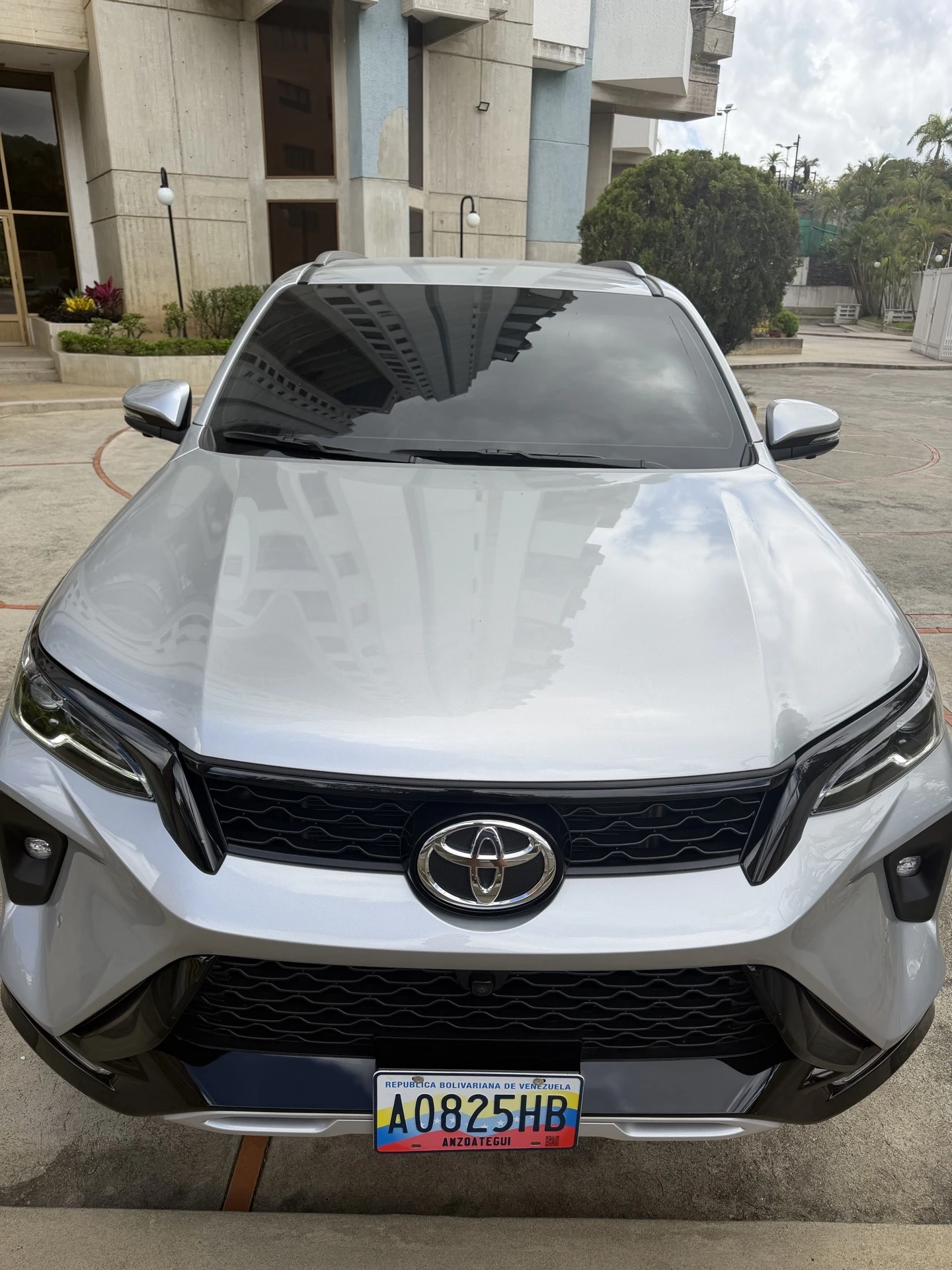 2026 Toyota Fortuner SRX SW4 4x4 4.0 — photo 2