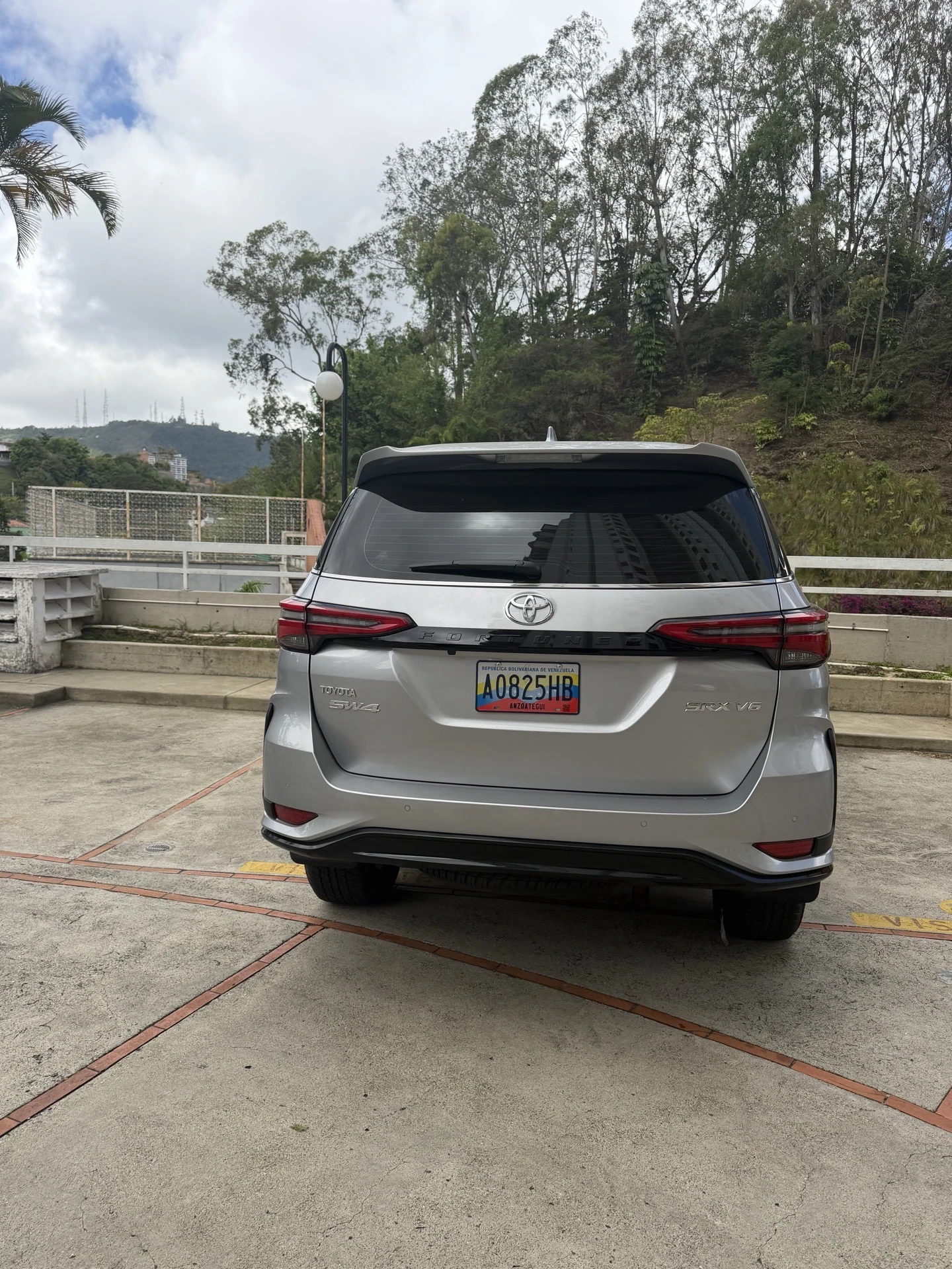 2026 Toyota Fortuner SRX SW4 4x4 4.0 — photo 4