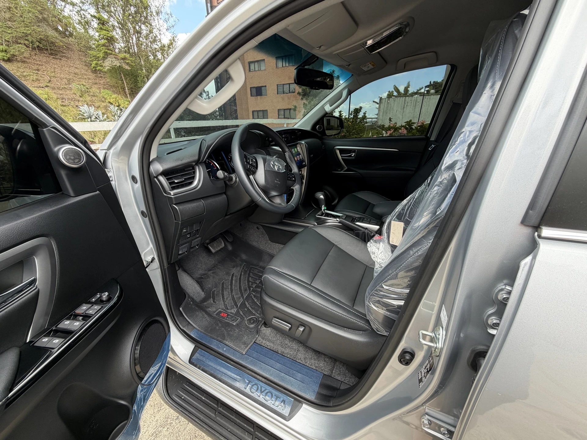 2026 Toyota Fortuner SRX SW4 4x4 4.0 — photo 7