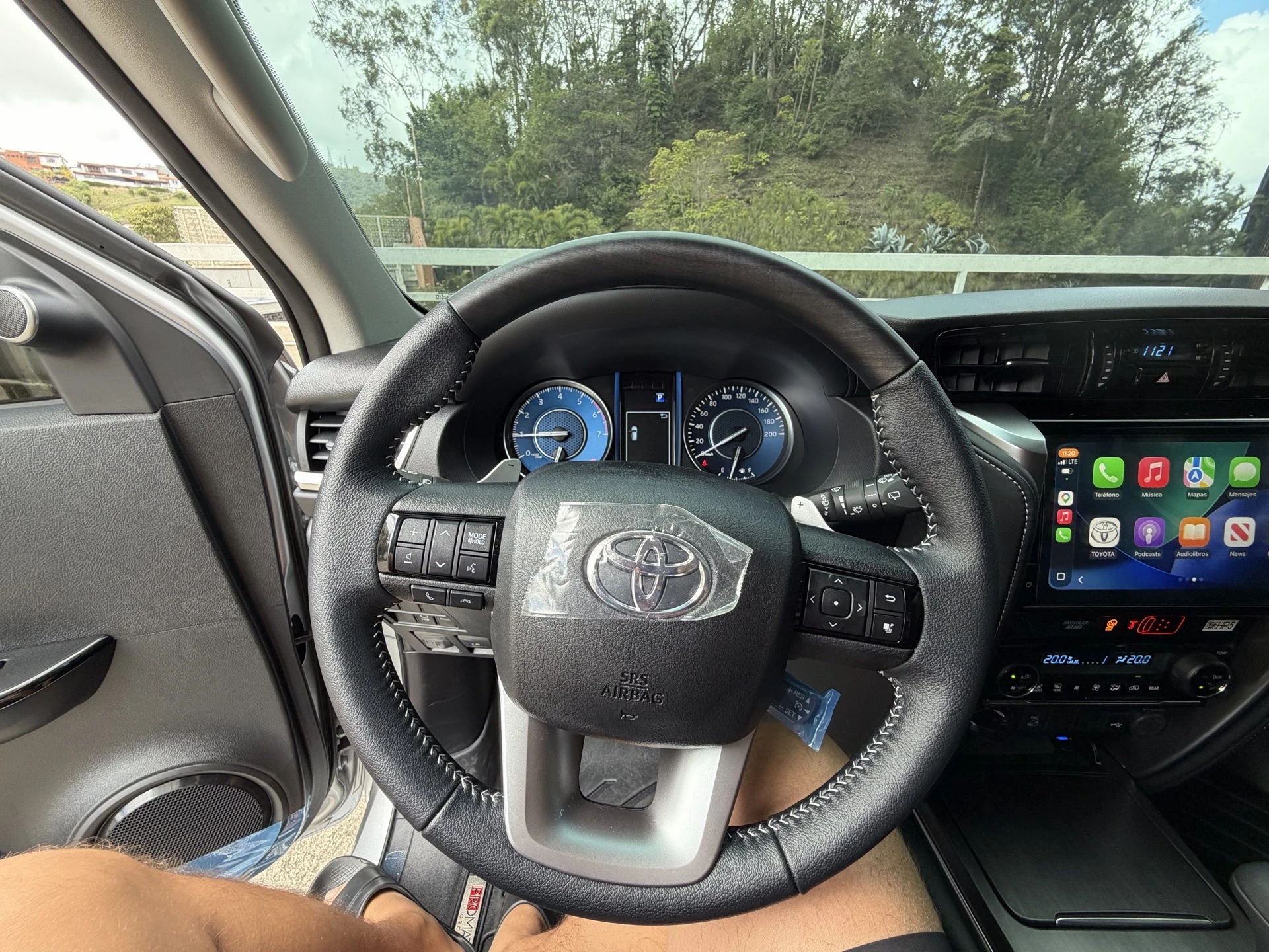 2026 Toyota Fortuner SRX SW4 4x4 4.0 — photo 8