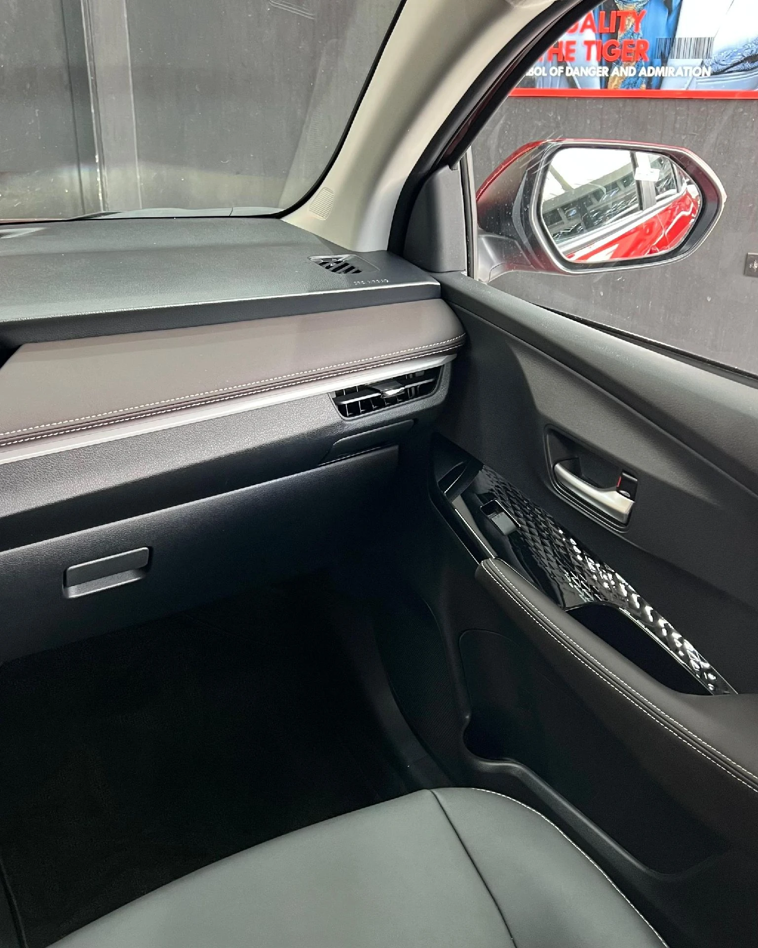 2026 Toyota Yaris G — photo 8