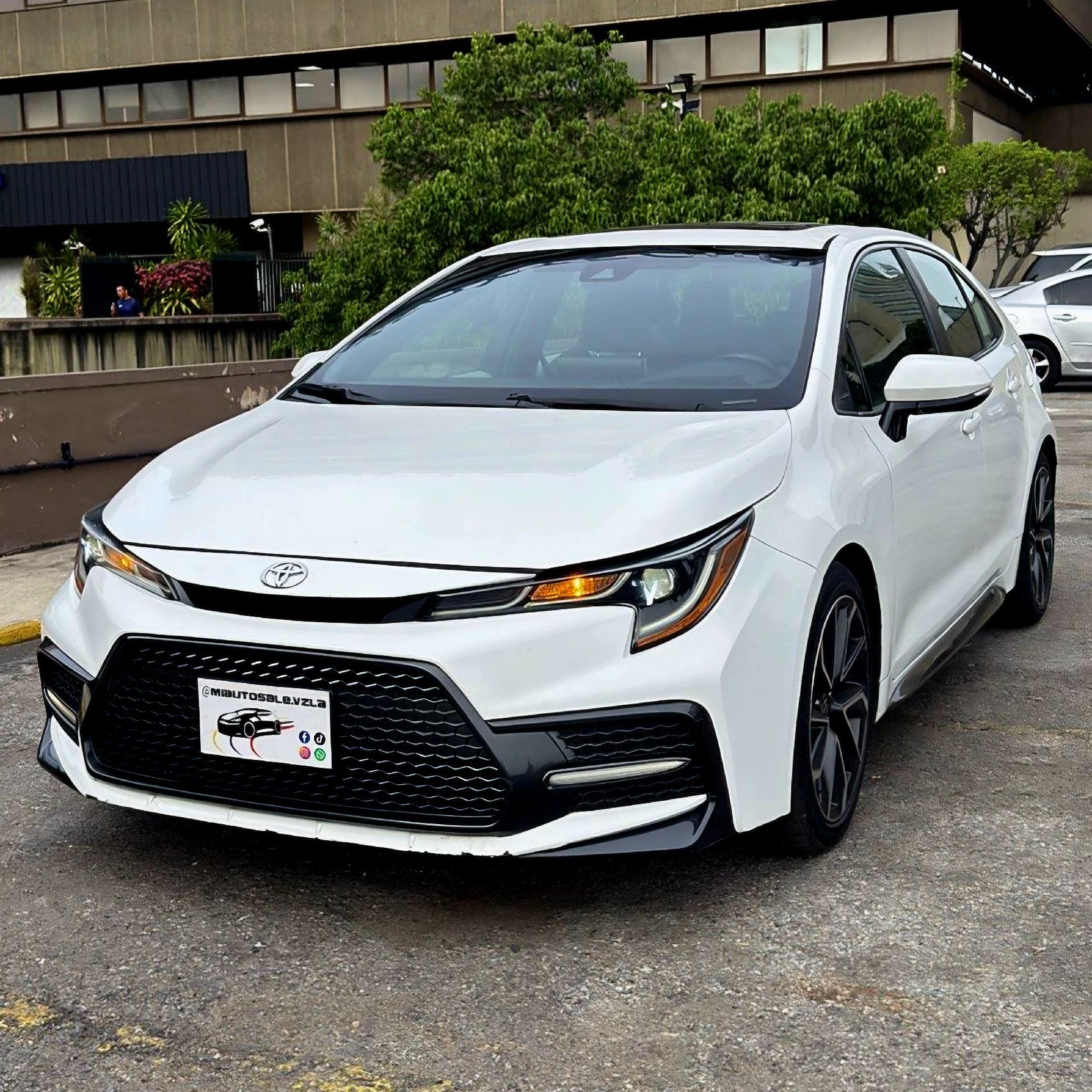 2020 Toyota Corolla — foto 2