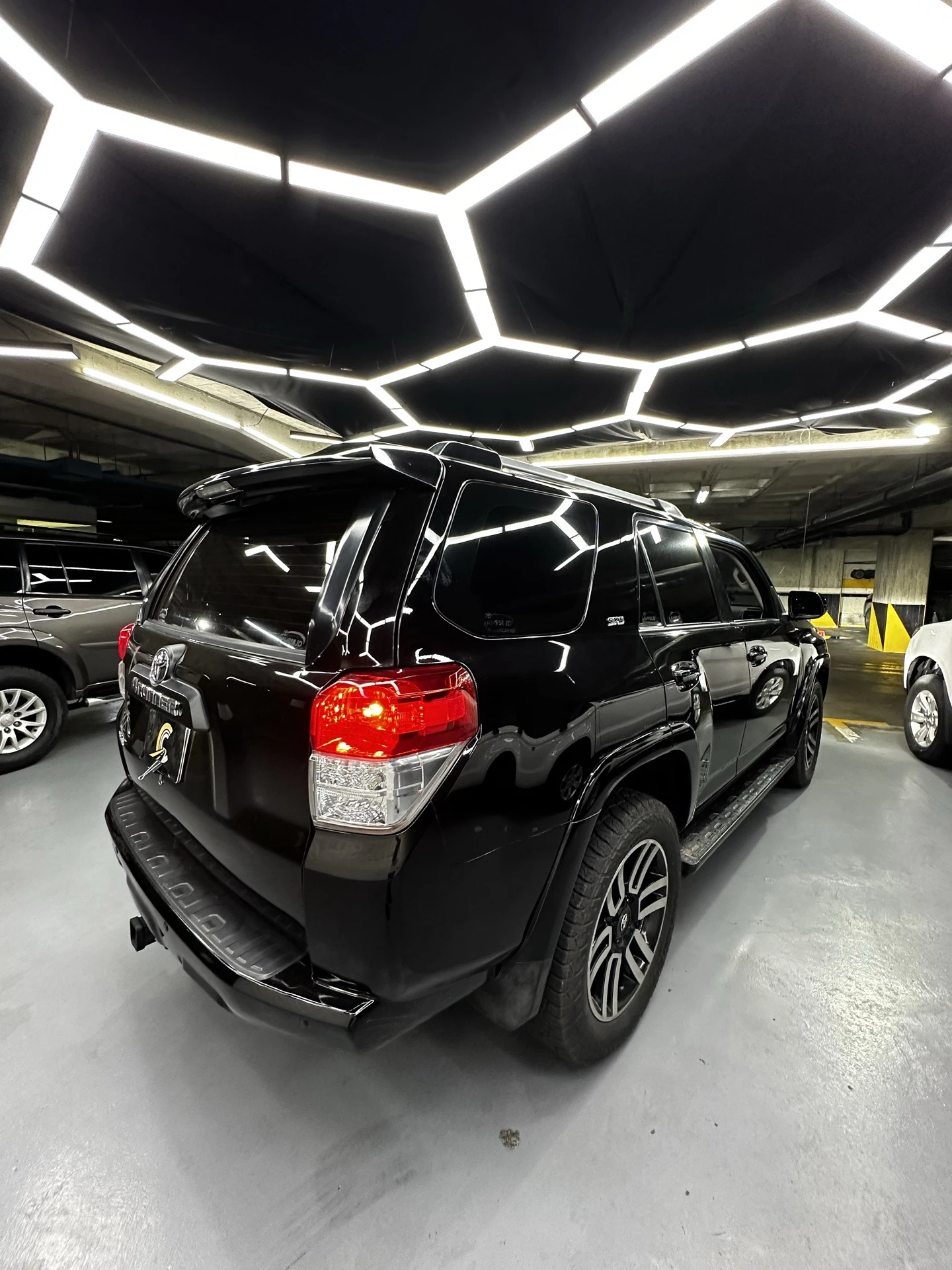 2011 Toyota 4Runner SR5 — photo 7