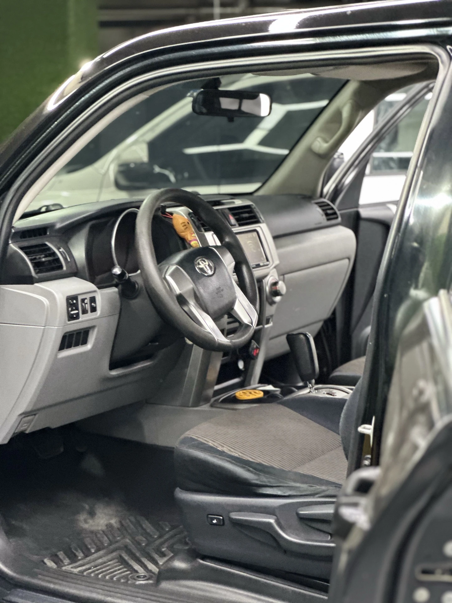 2011 Toyota 4Runner SR5 — photo 9