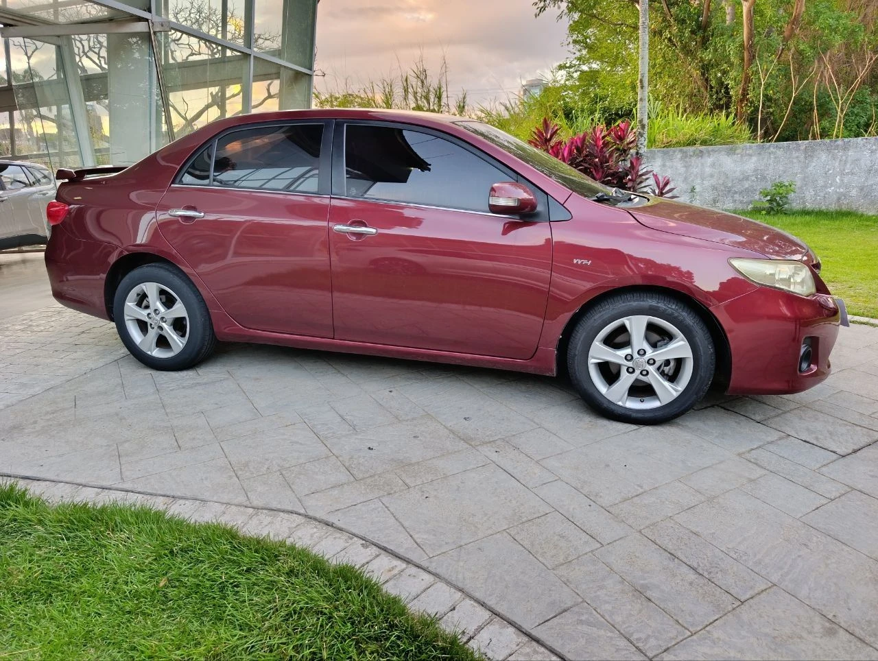 2013 Toyota Corolla GLI — photo 5