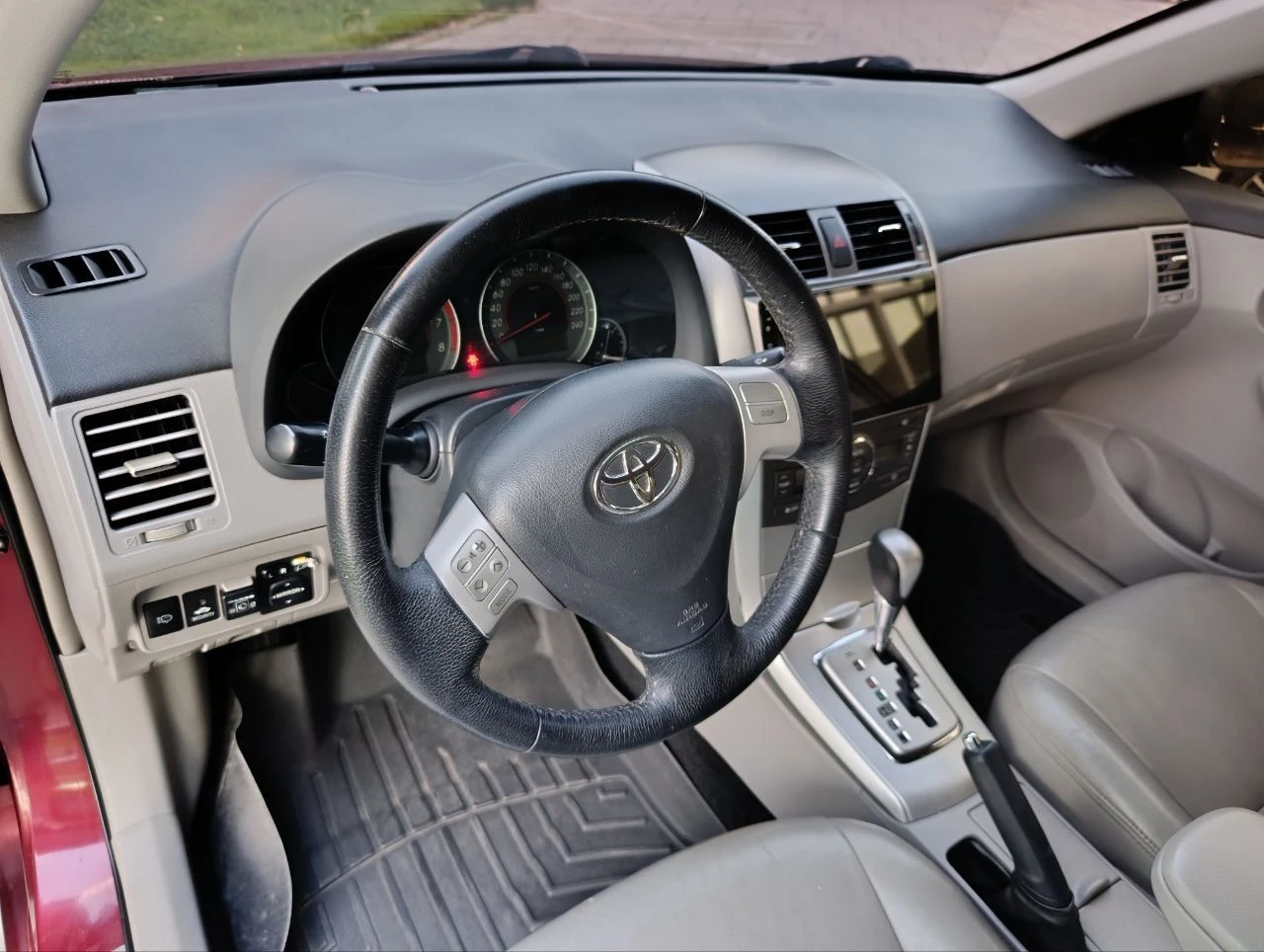2013 Toyota Corolla GLI — photo 8