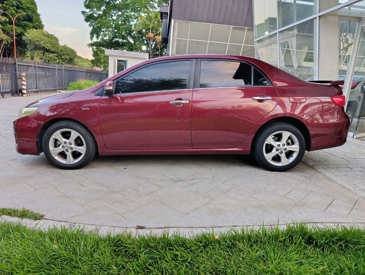 2013 Toyota Corolla GLI — photo 14