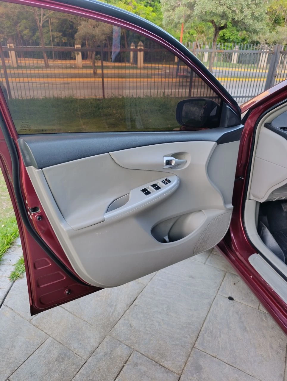 2013 Toyota Corolla GLI — photo 13