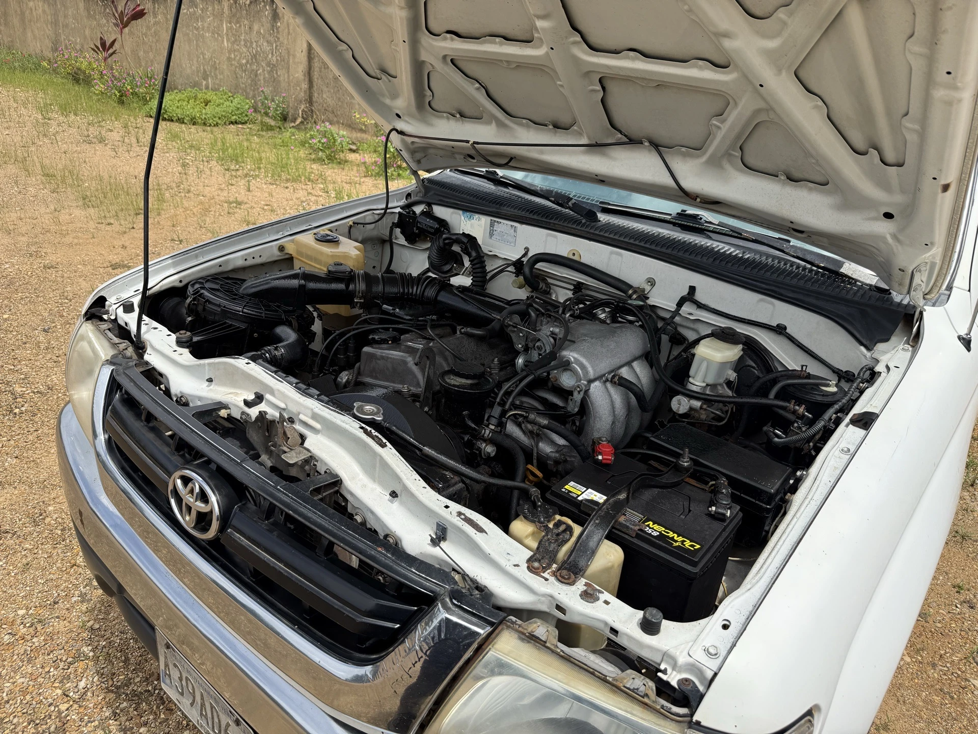 2004 Toyota Hilux Sincrónico 4x4 — foto 4