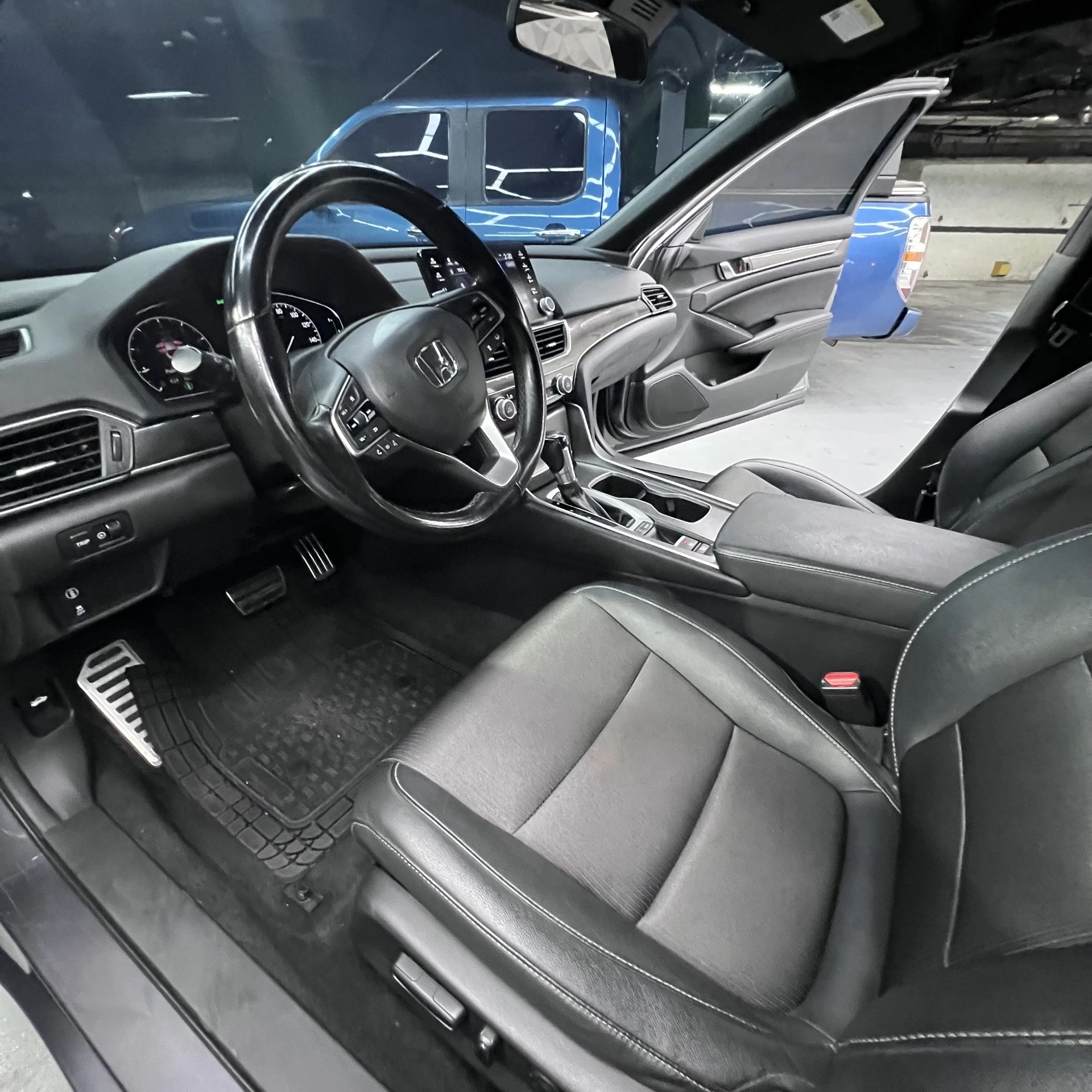 2020 Honda Accord — photo 6