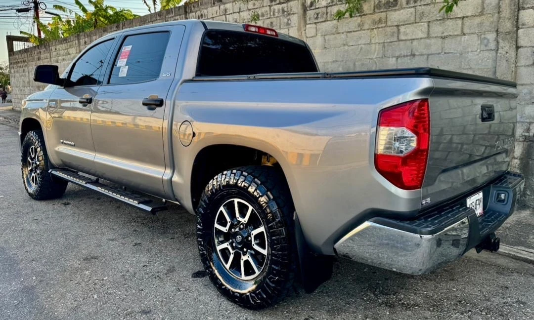 2016 Toyota Tundra Sr5 — photo 2