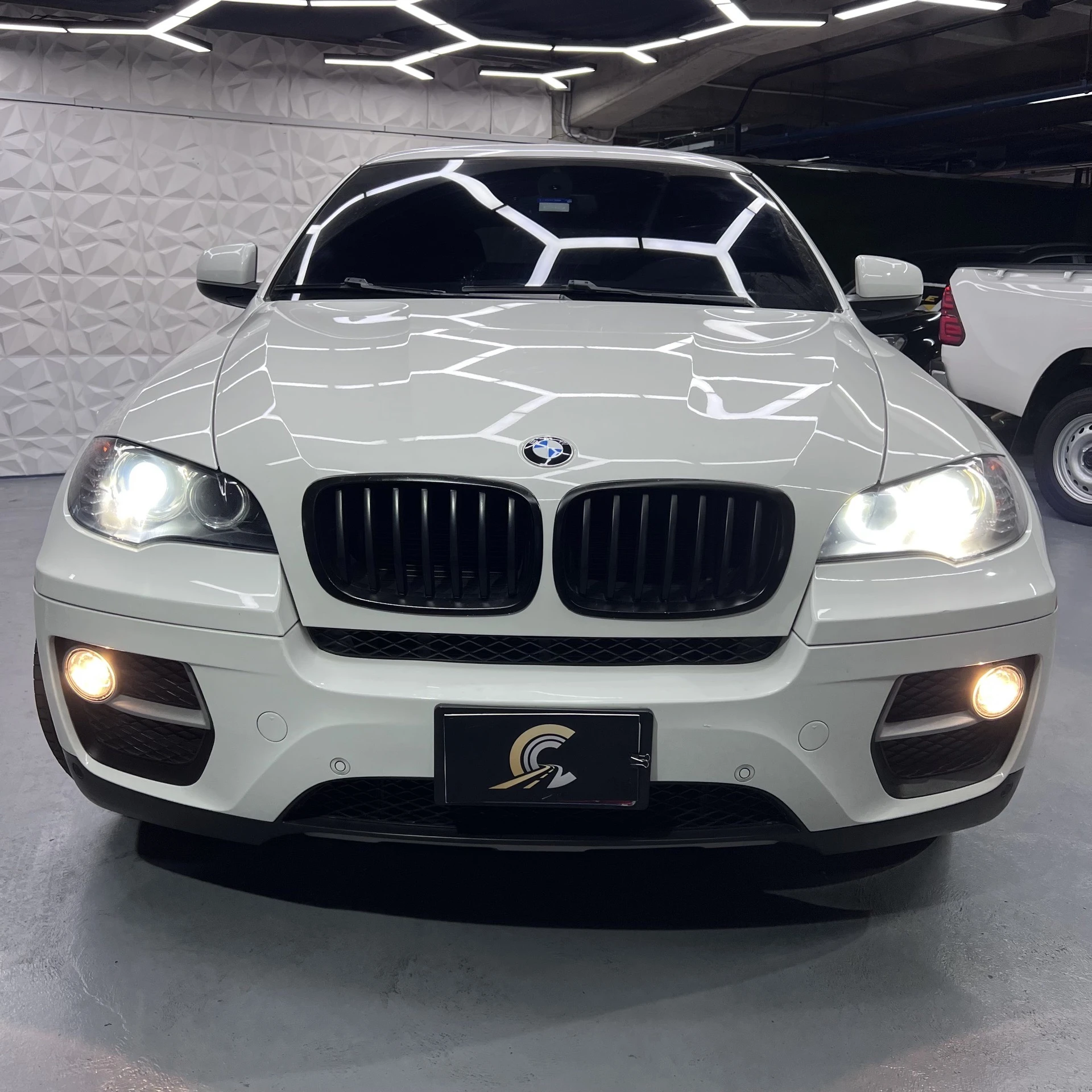 2013 BMW X6 — photo 2