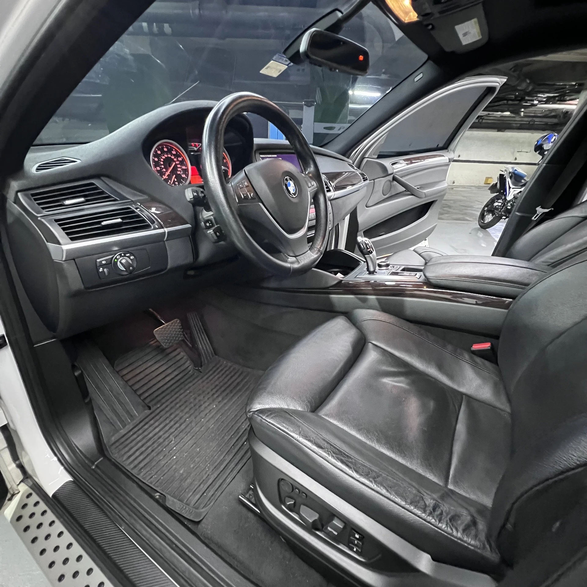 2013 BMW X6 — photo 4