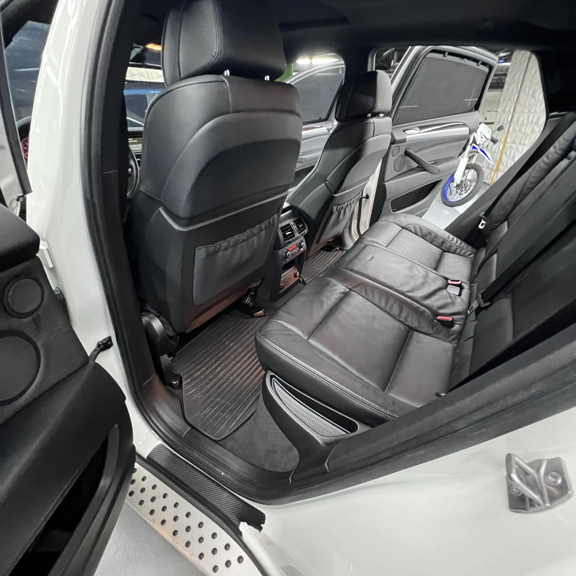 2013 BMW X6 — photo 10