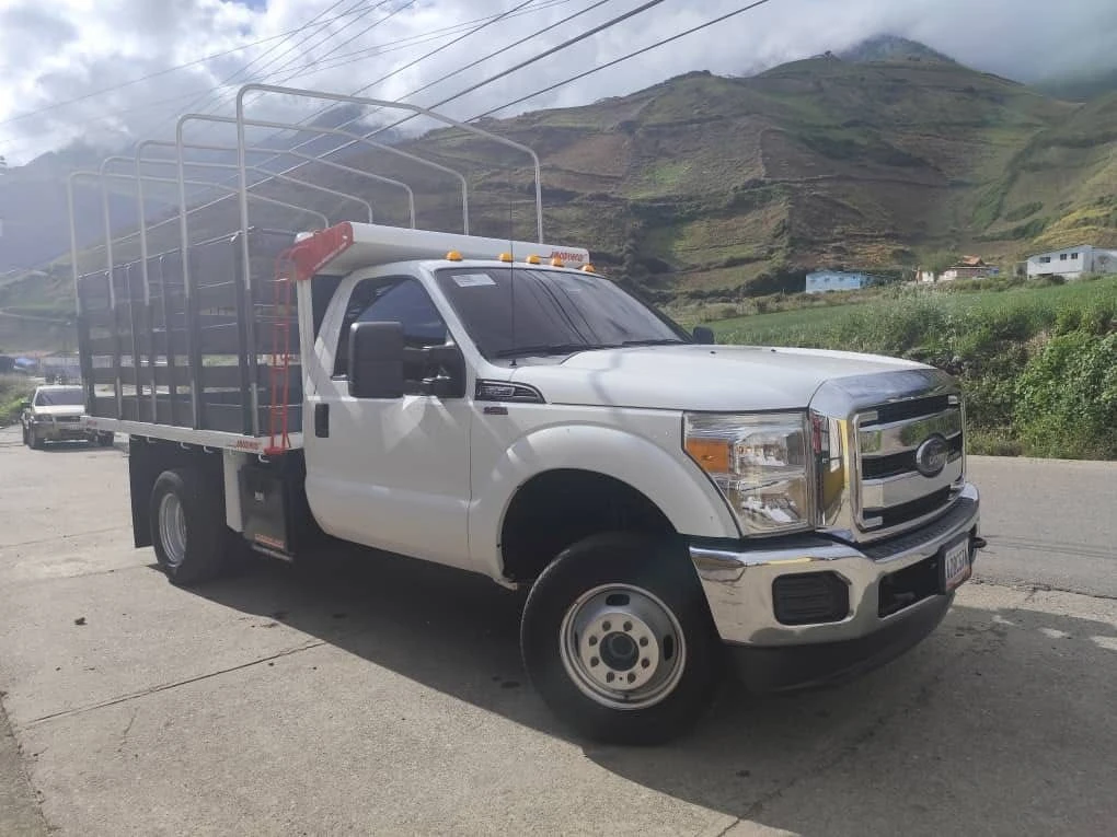 2013 Ford F-350 Super duty 4x4 — photo 4