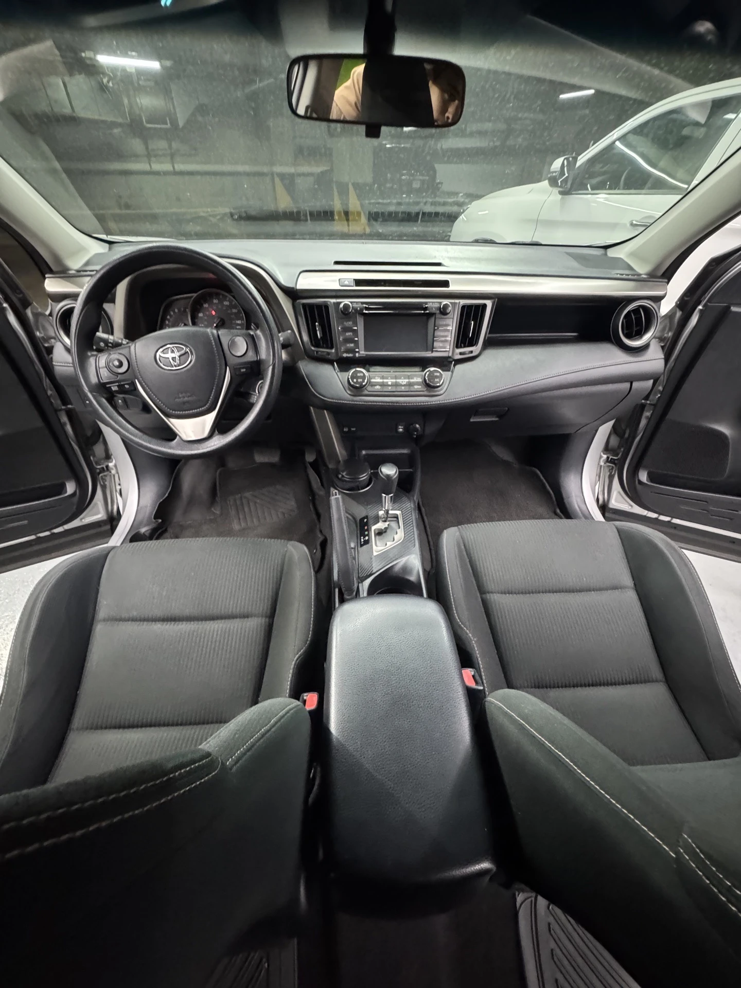 2015 Toyota RAV4 XLE — foto 6