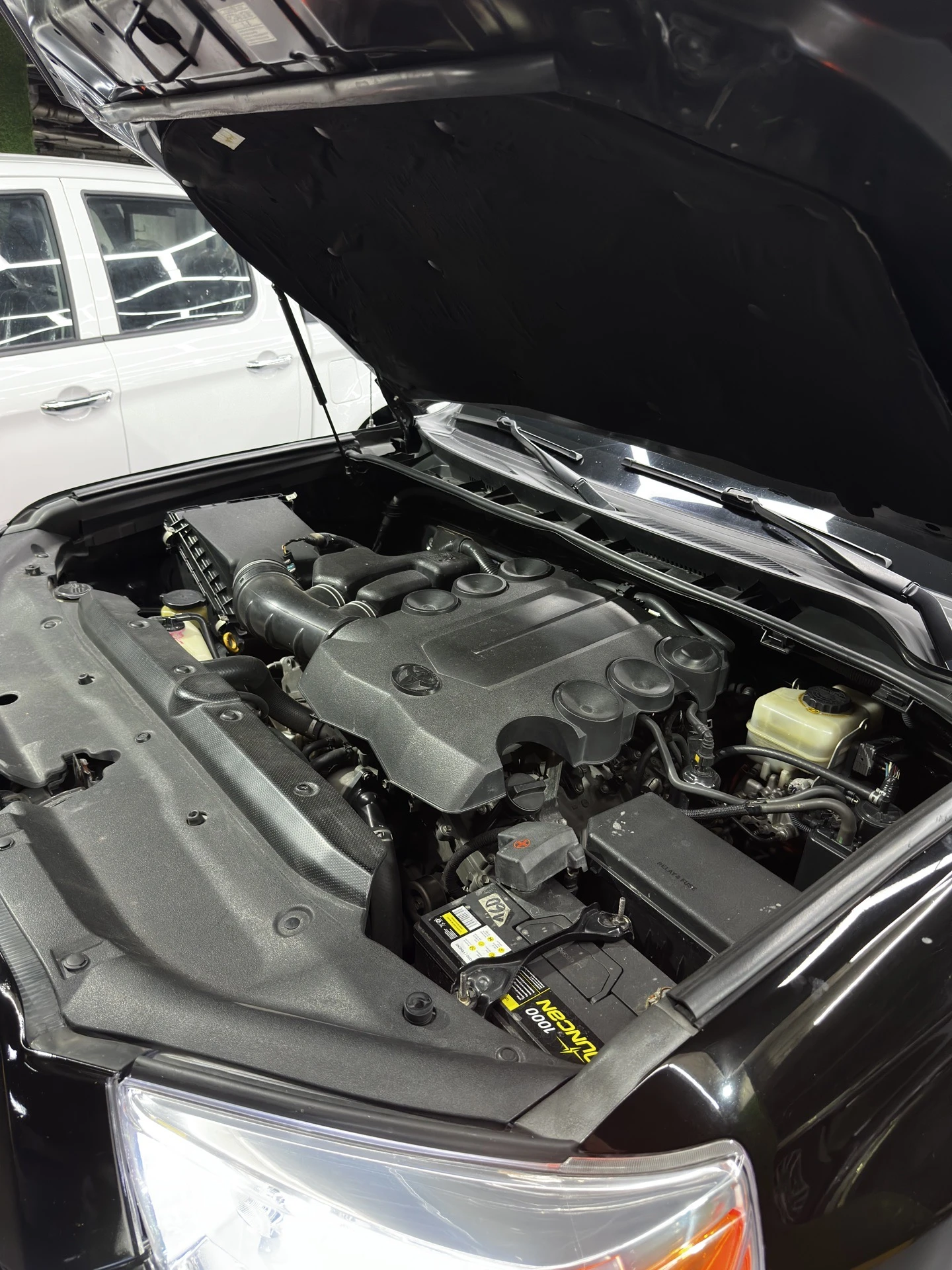 2011 Toyota 4Runner SR5 — photo 8