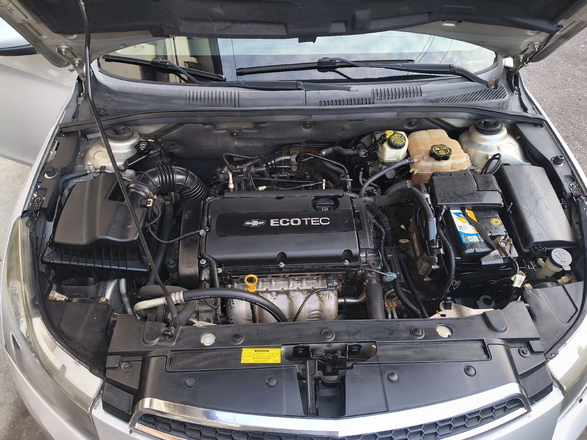 2013 Chevrolet Cruze 1.8 — photo 2
