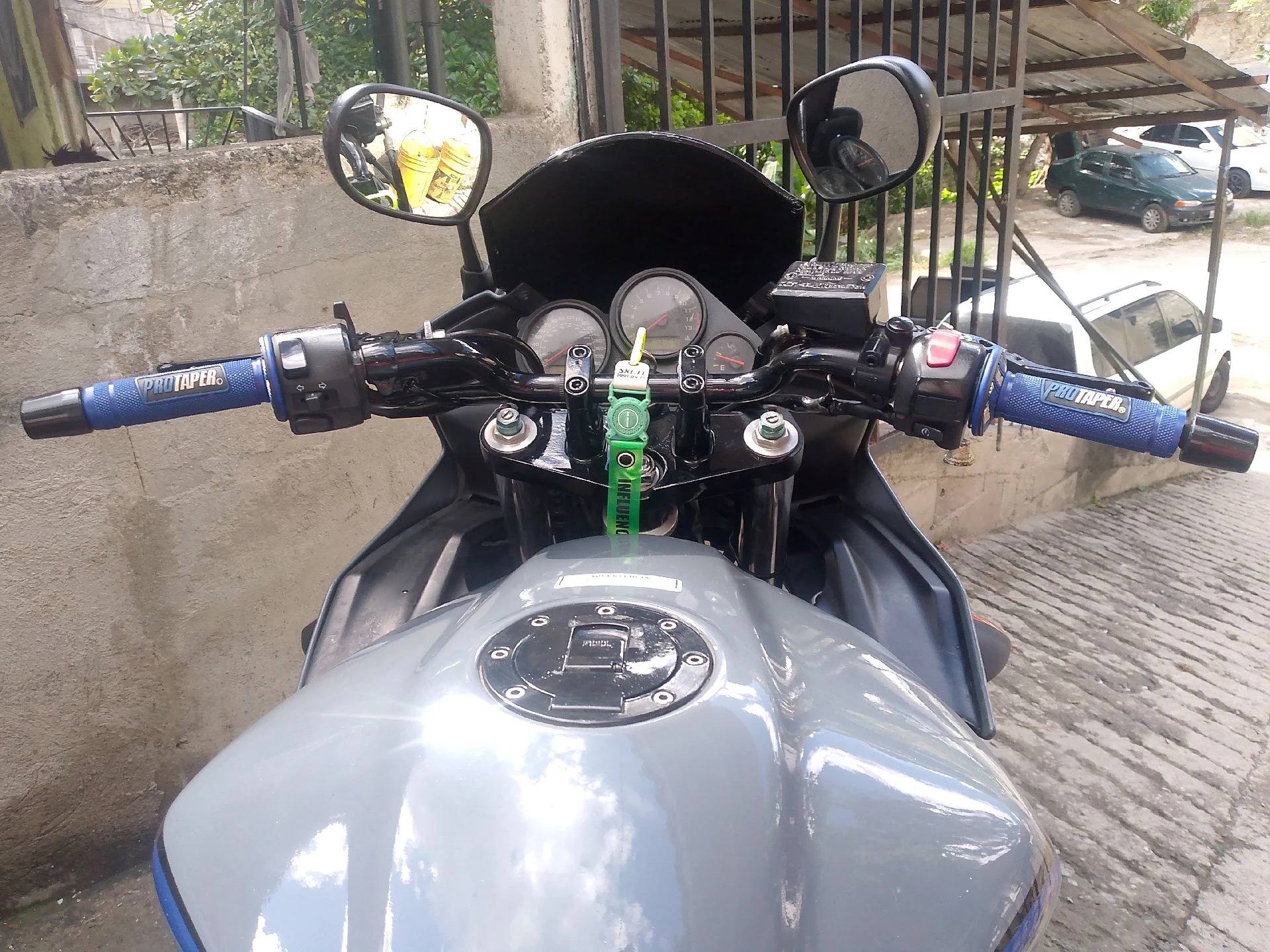 2003 Yamaha FZ-1 Naked — photo 3