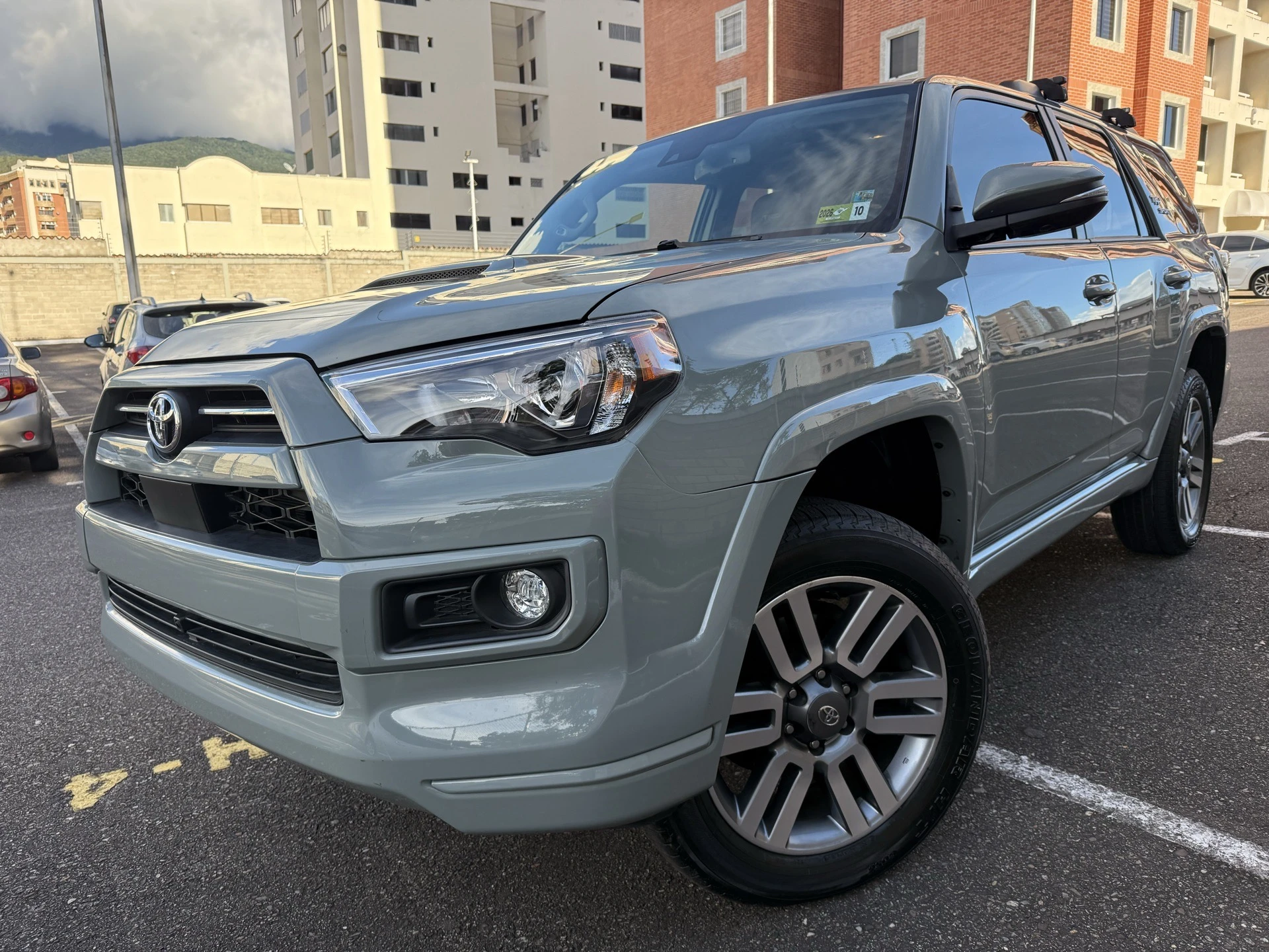 2022 Toyota 4Runner — photo 2
