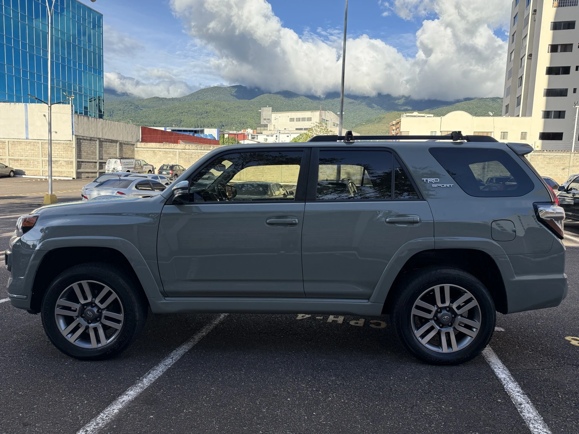 2022 Toyota 4Runner — photo 5