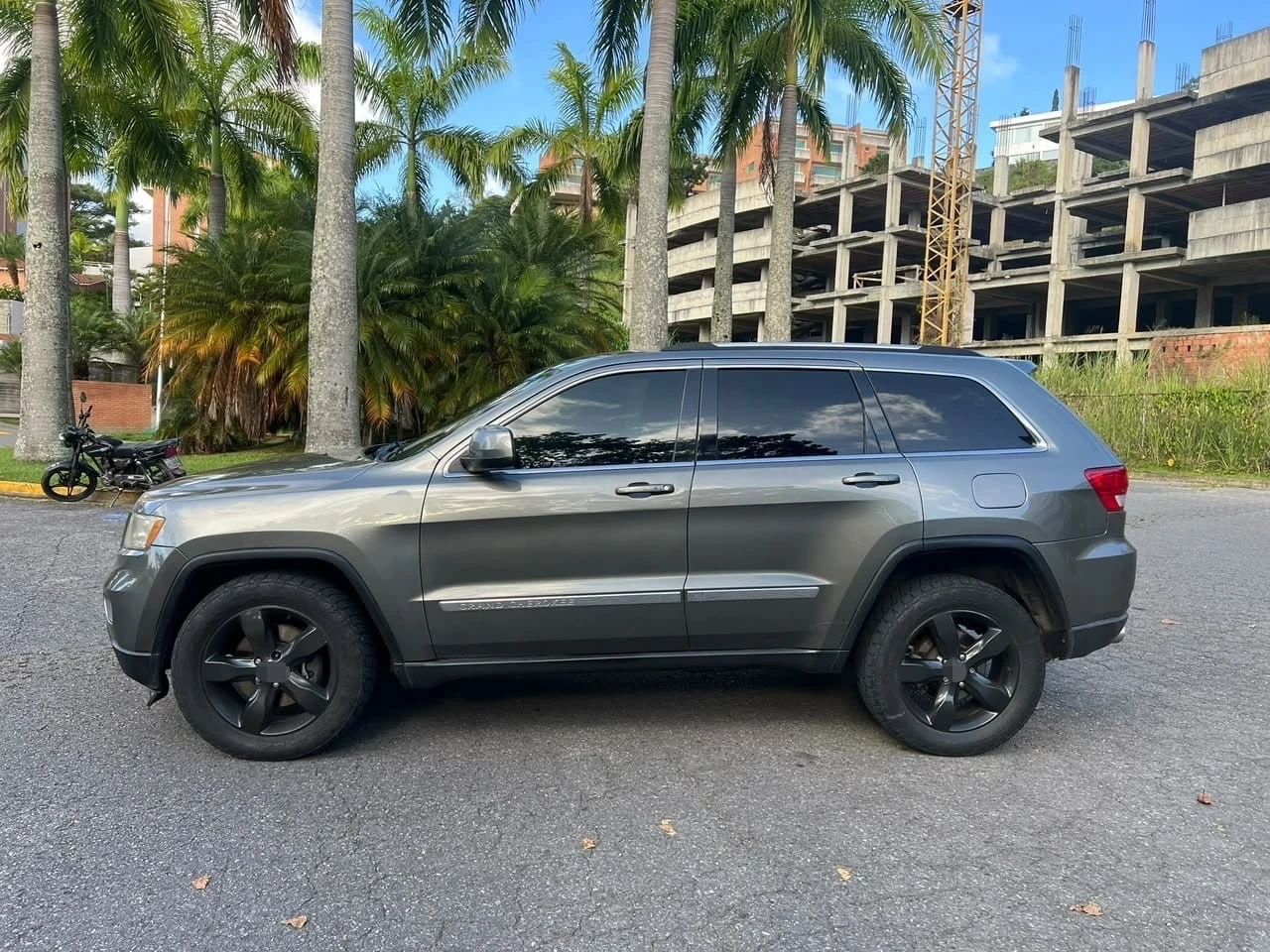 2012 Jeep Grand Cherokee — photo 9