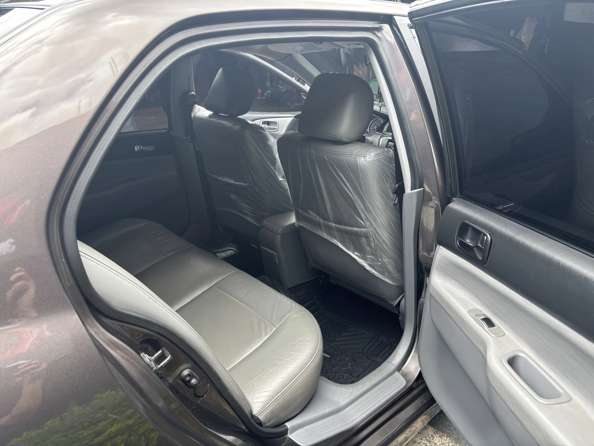 2013 Mitsubishi Lancer Touring — photo 4