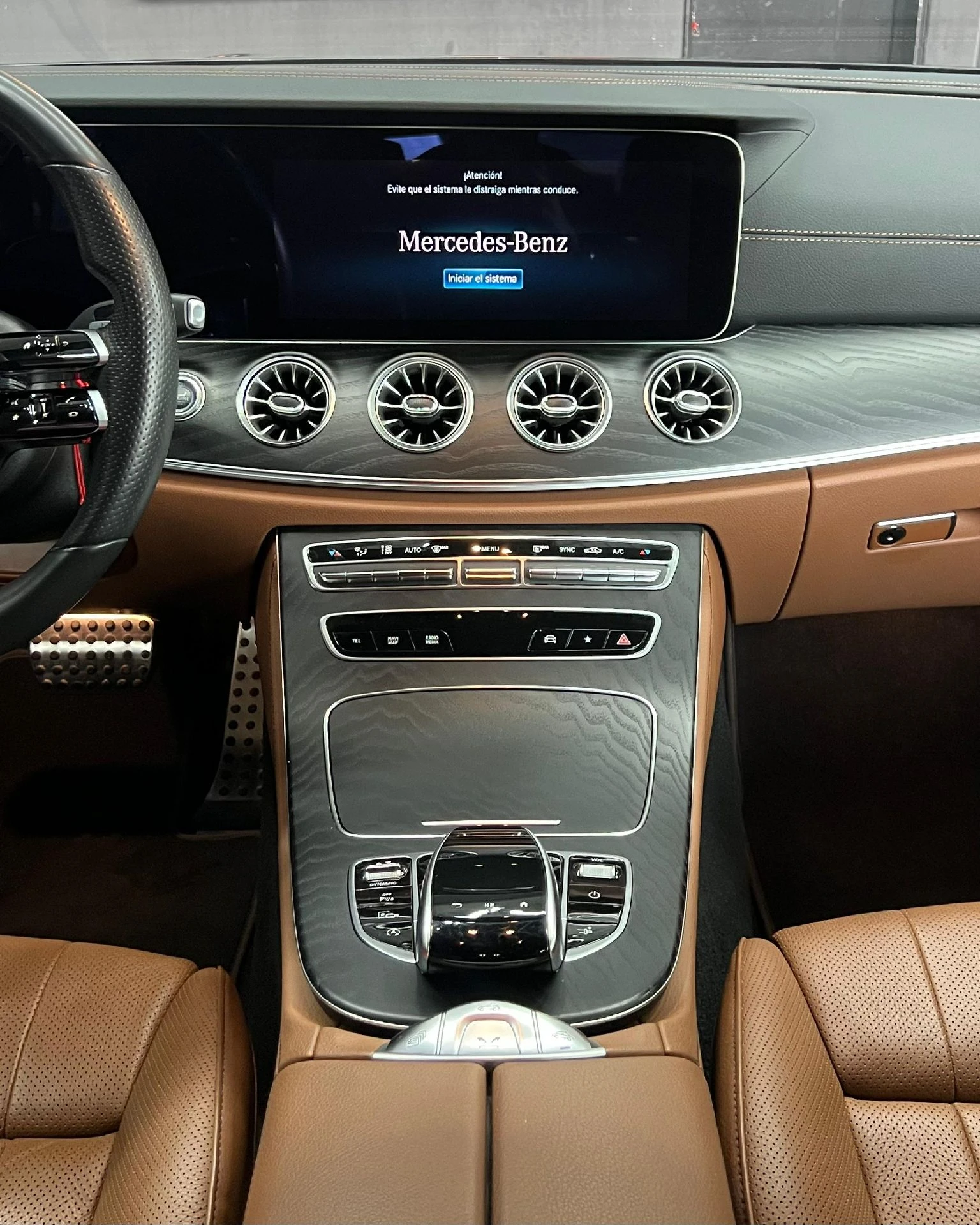 2022 Mercedes-Benz E-Class E450 Turbo — photo 11