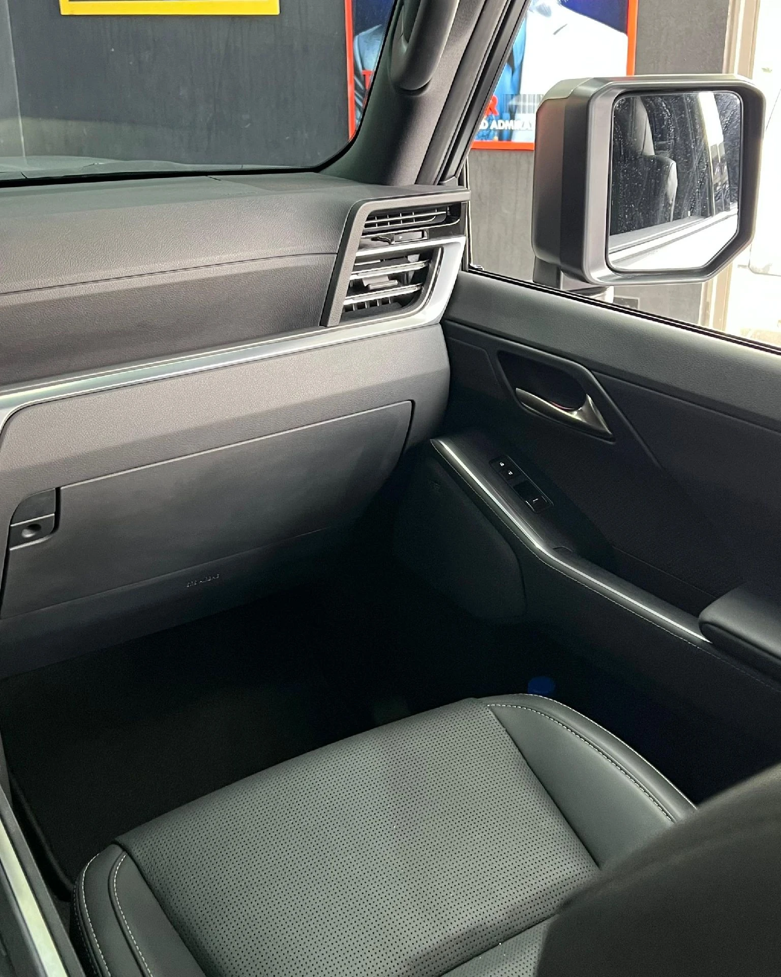 2025 Lexus GX 550 Luxury Plus — photo 14