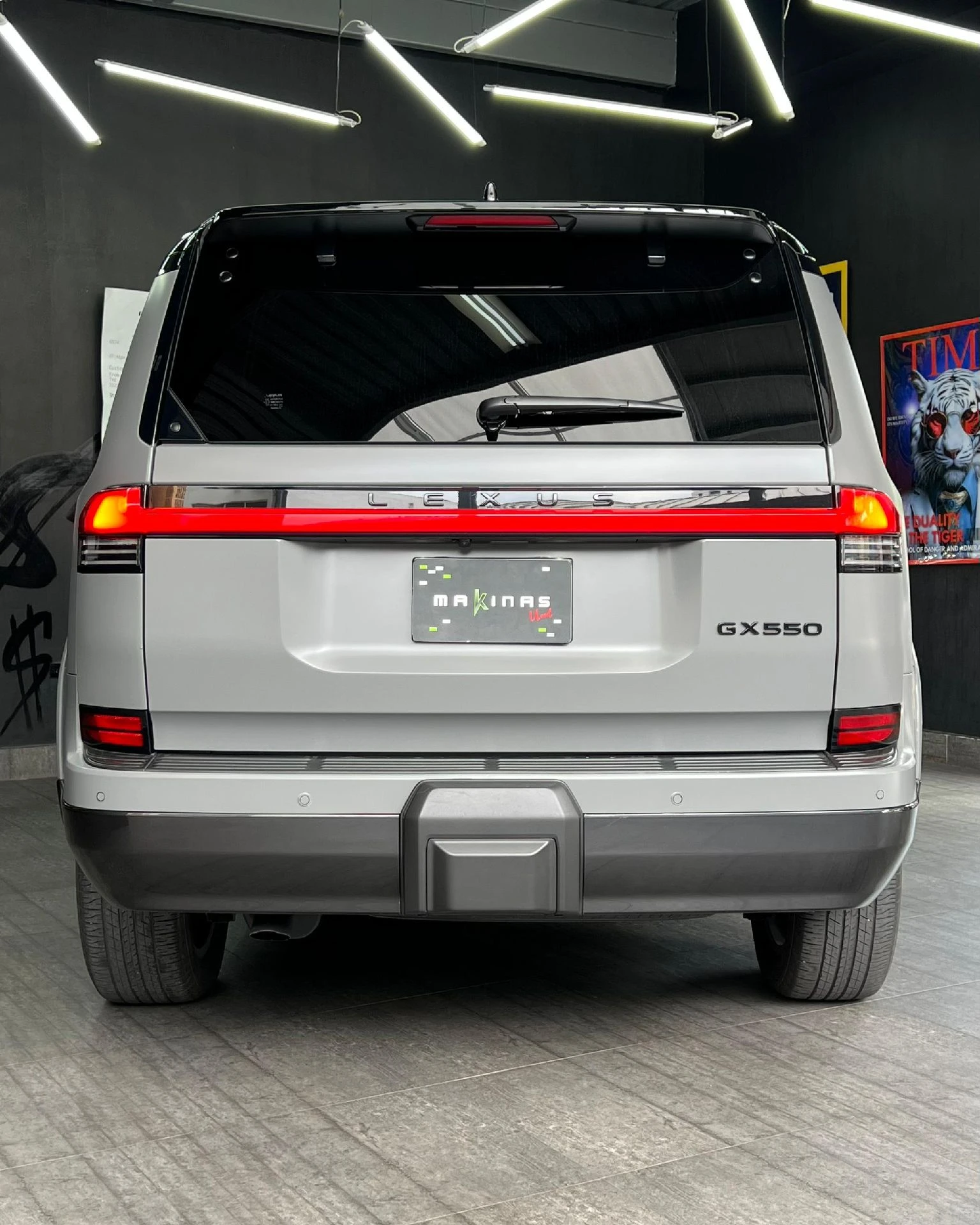 2025 Lexus GX 550 Luxury Plus — photo 18